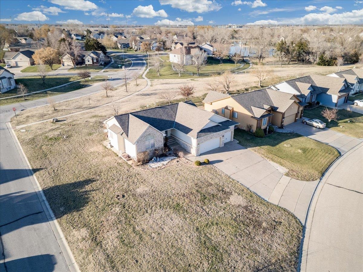 906 S Glenmoor Wichita KS 67207