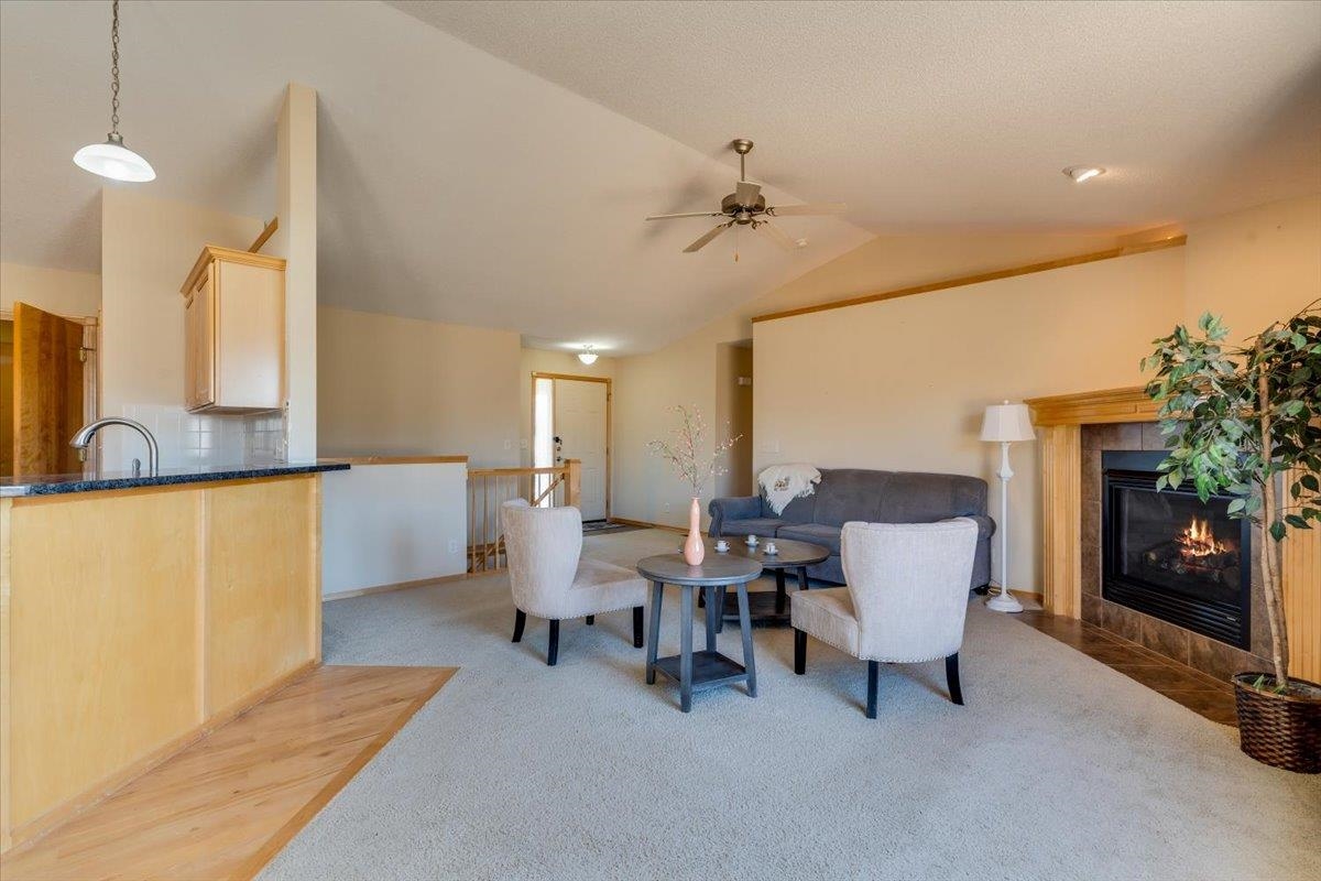 906 S Glenmoor Wichita KS 67207