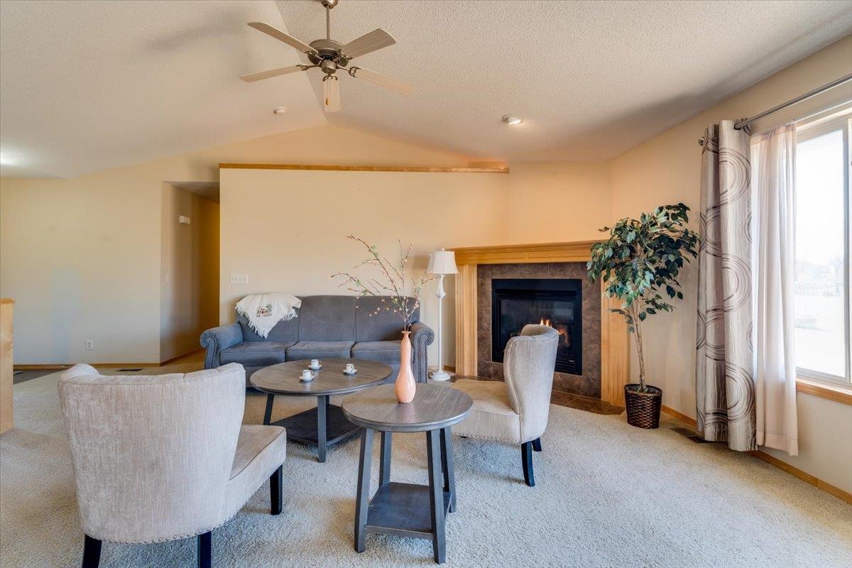 906 S Glenmoor Wichita KS 67207