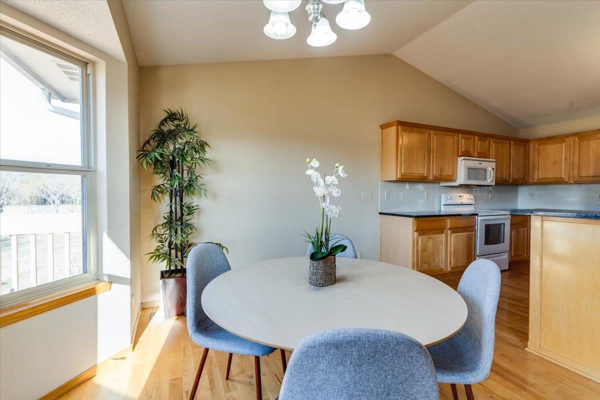 906 S Glenmoor Wichita KS 67207