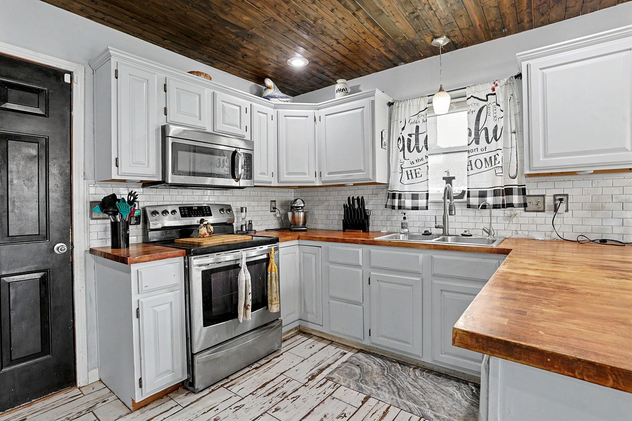 2712 Rushwood Drive Augusta KS 67010