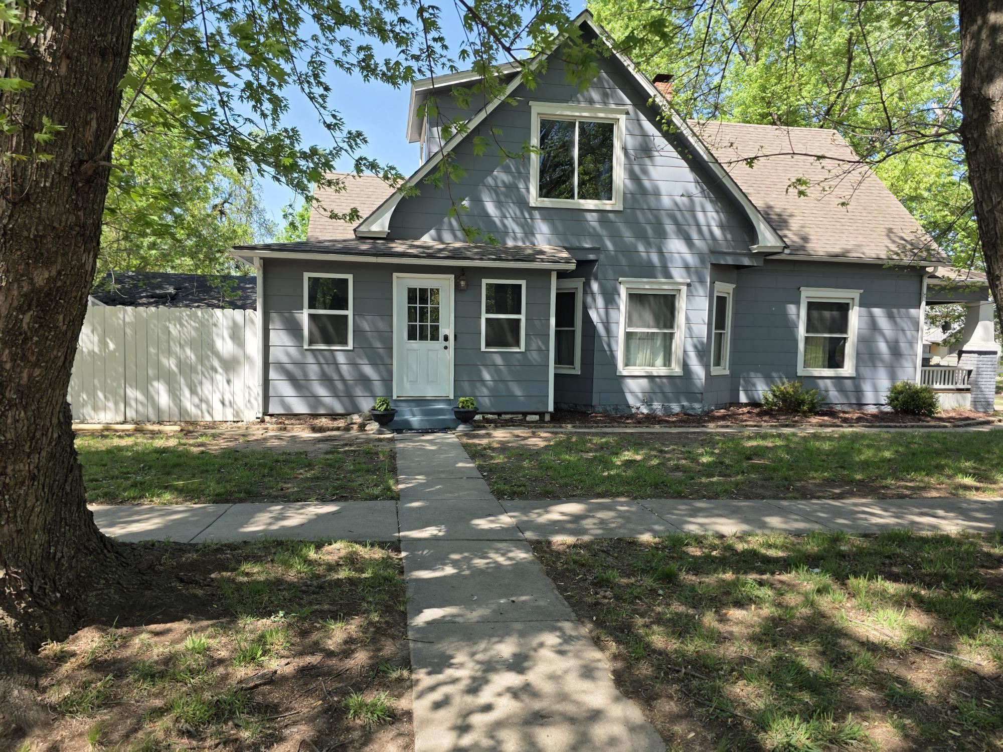 821 E 14th Winfield KS 67156