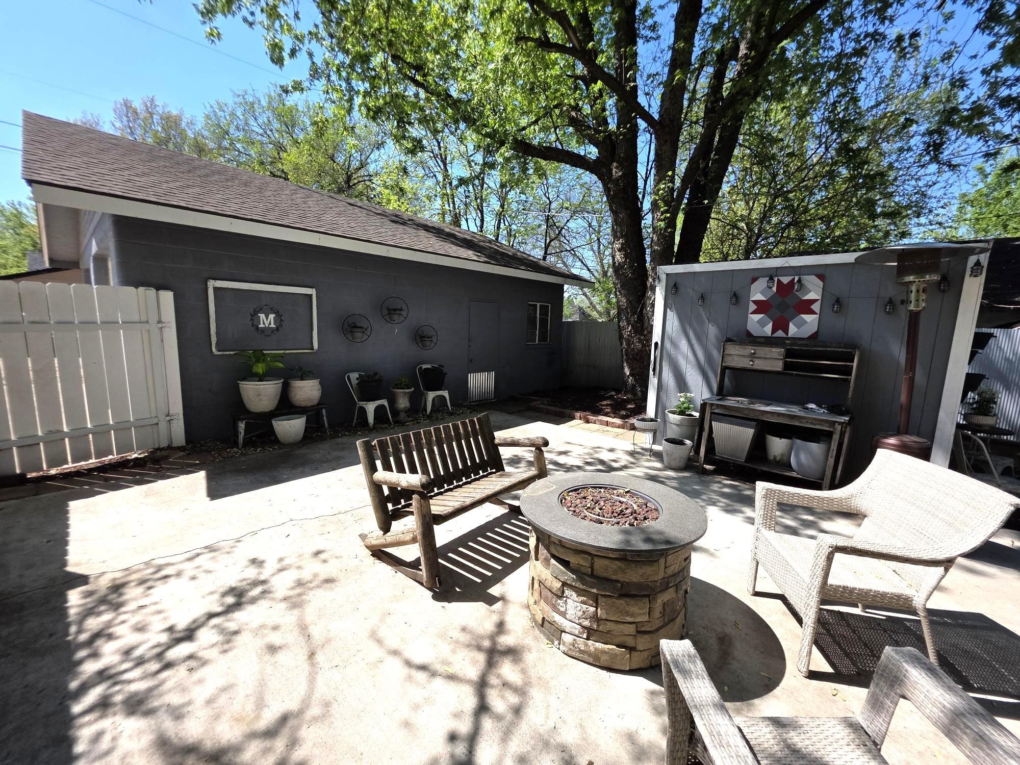821 E 14th Winfield KS 67156
