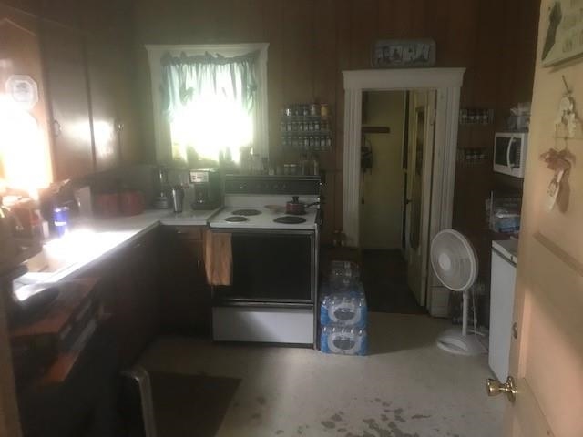 319 N Merchant Street Belle Plaine KS 67013