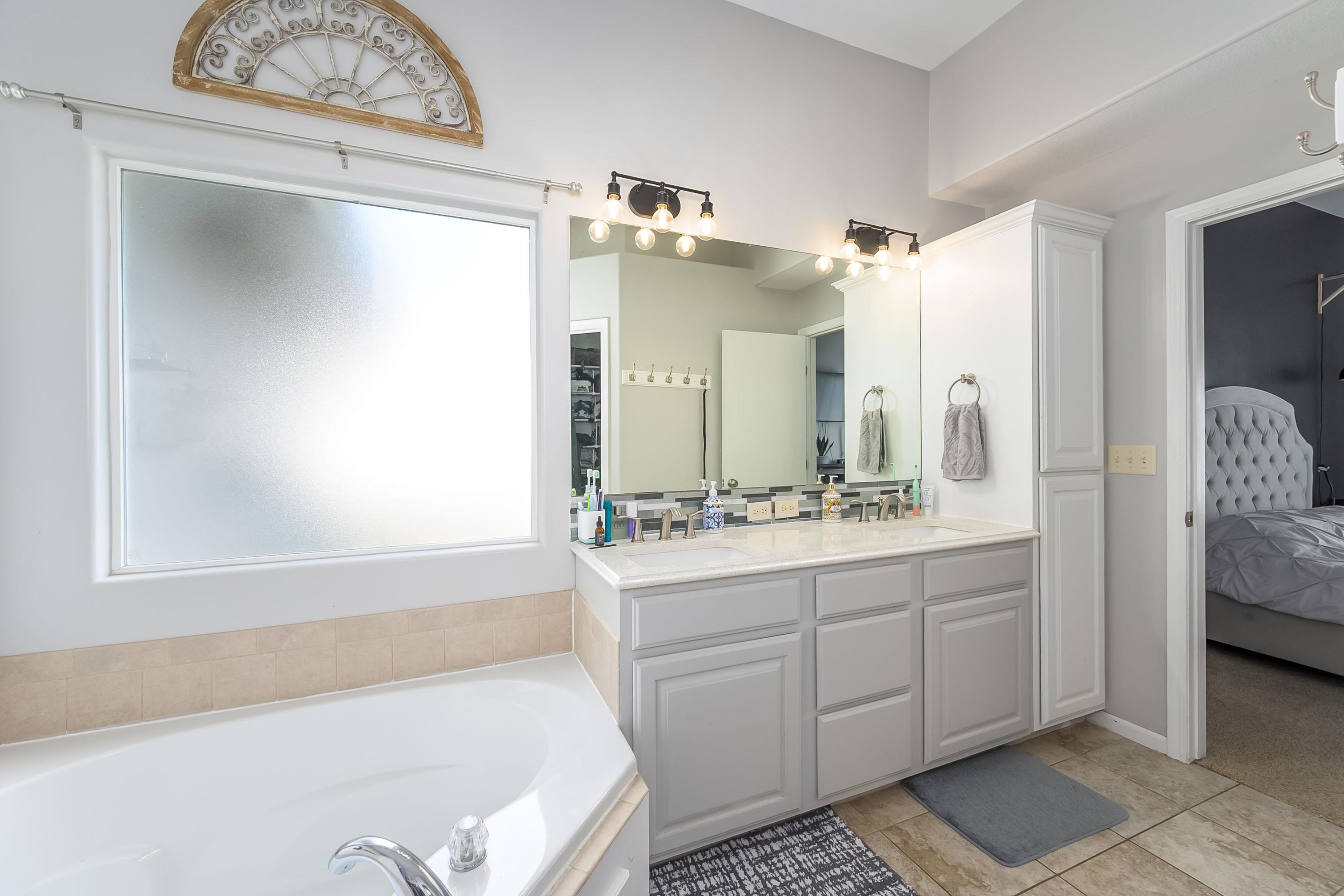 704 W Point Court Andover KS 67002