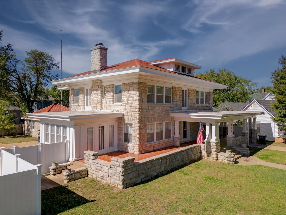 411 N B Street Arkansas City KS 67005