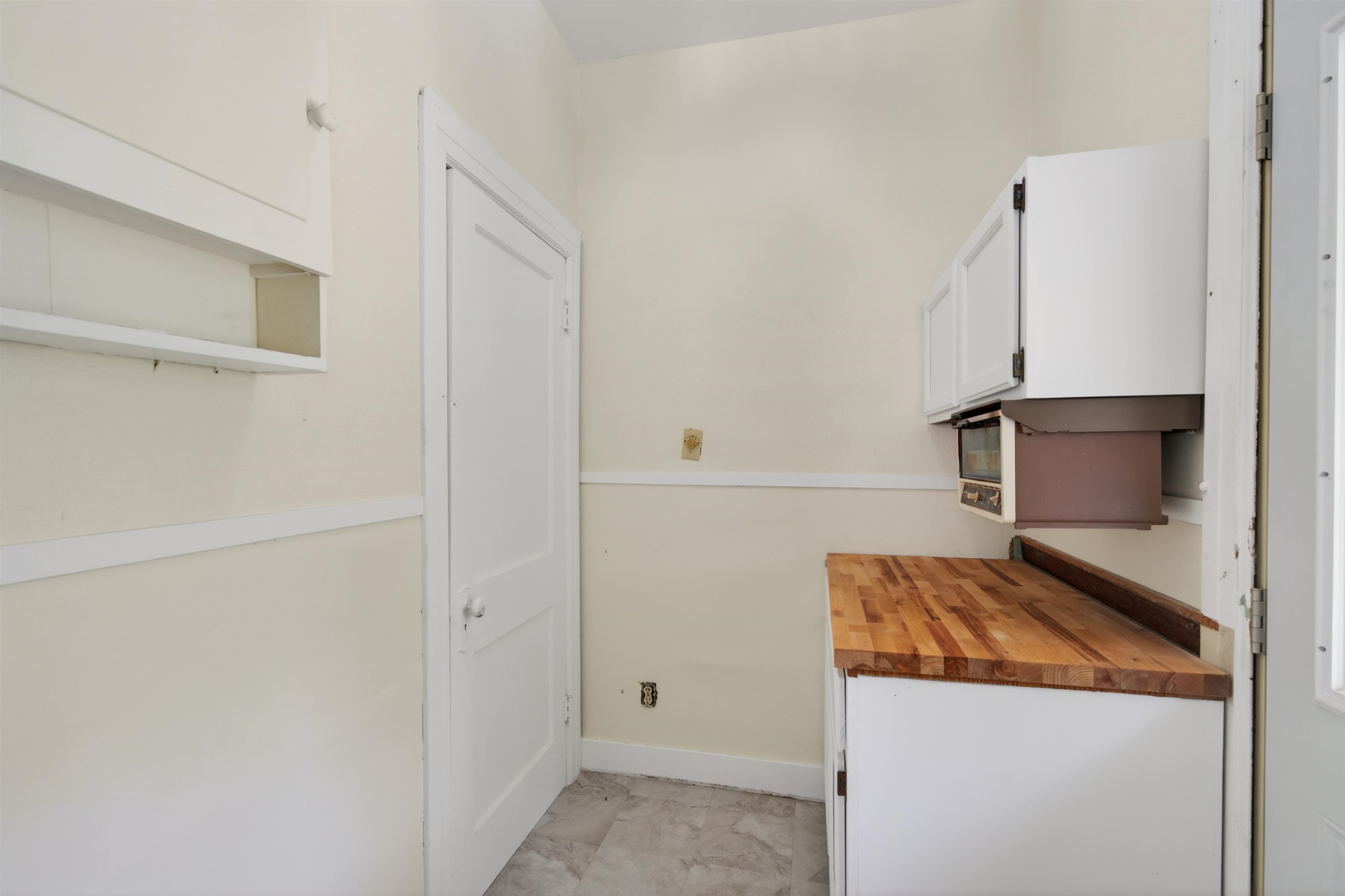 1957 S Market Street Wichita KS 67211