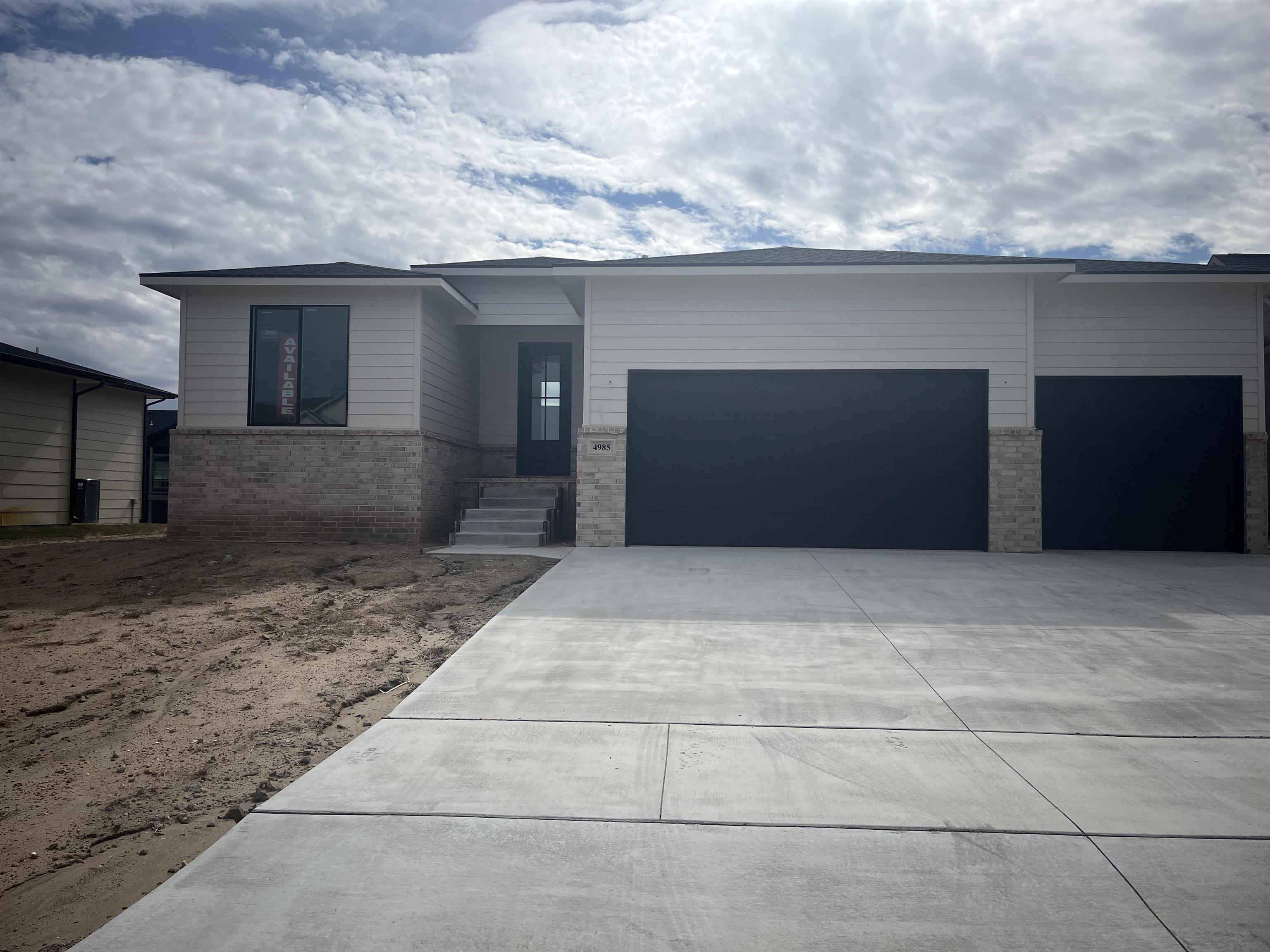 4985 Emerald Maize KS 67101