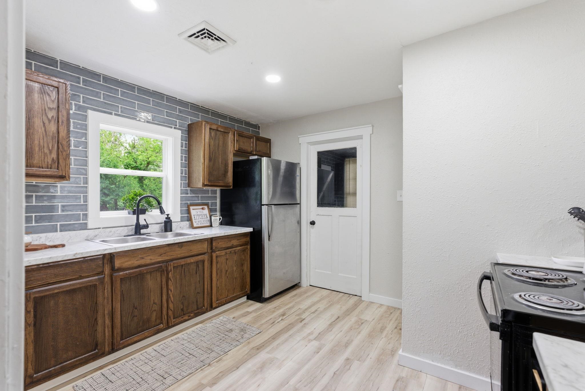1833 N Green Street Wichita KS 67214