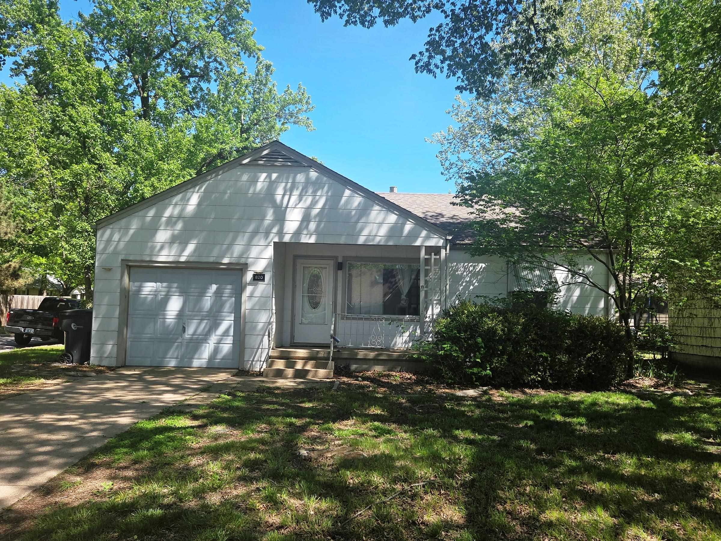 820 Grandview Avenue Newton KS 67114