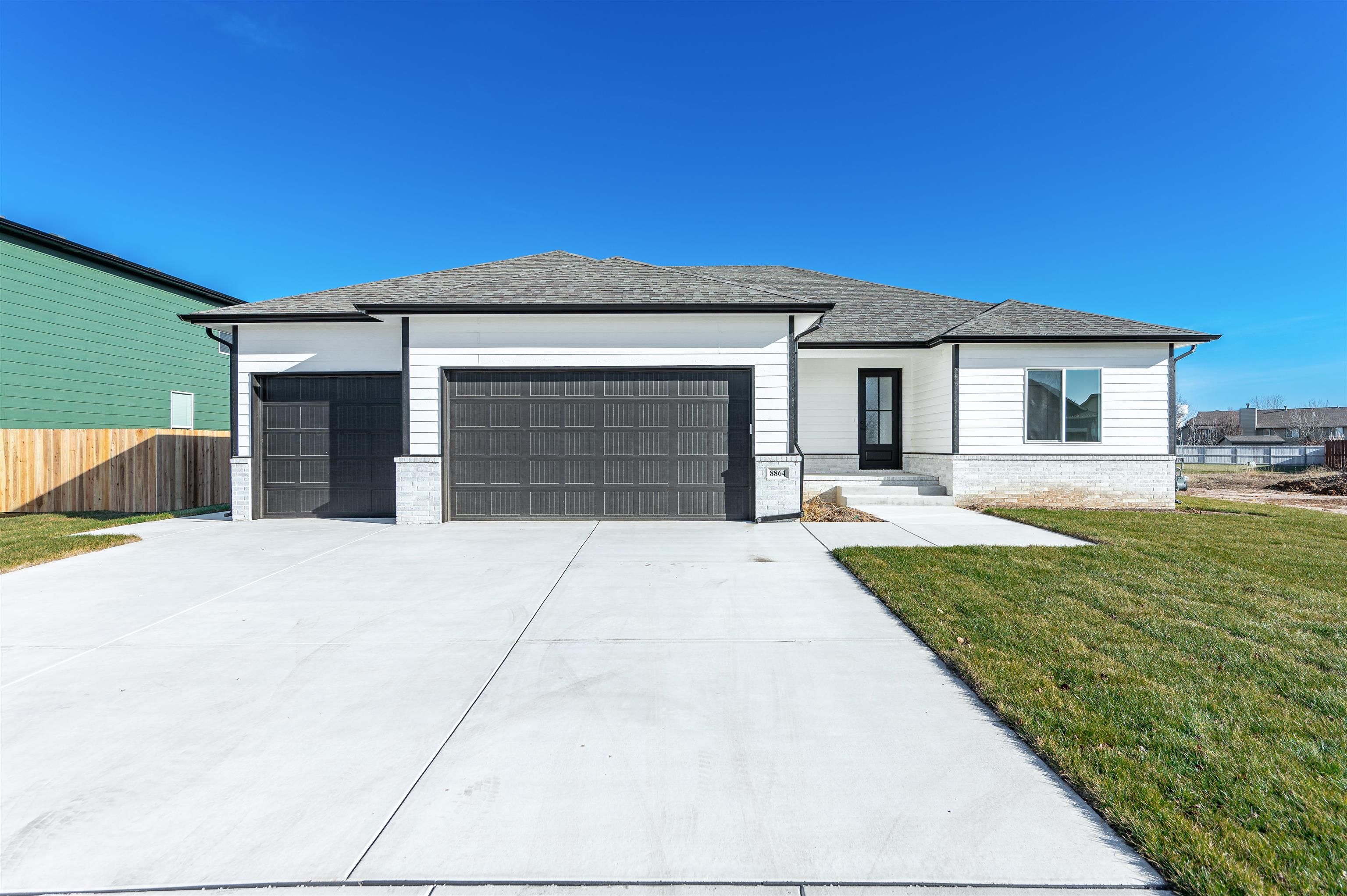 8864 N Hidden Lane Park City KS 67147