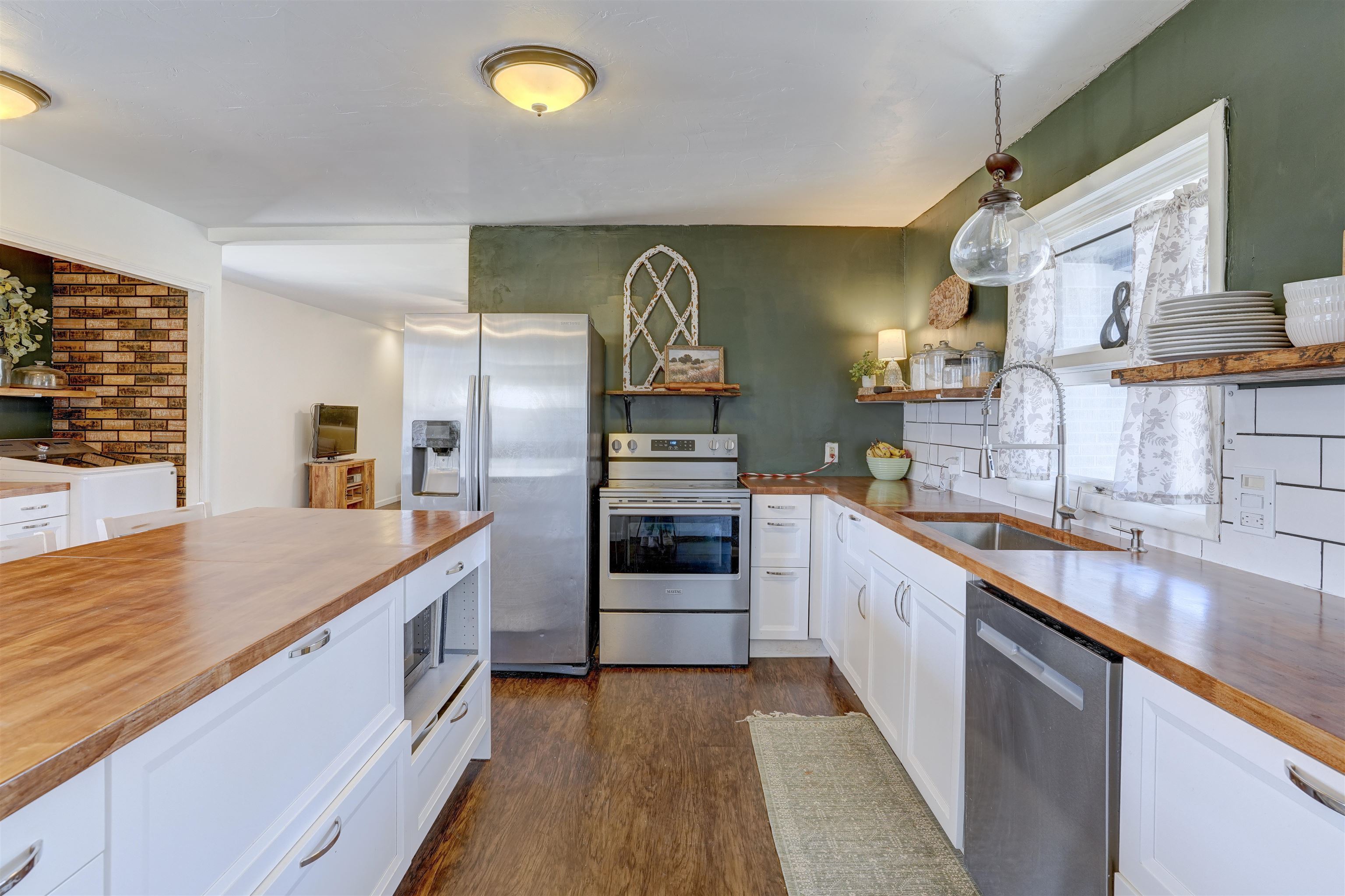 2221 Edgemont Drive Arkansas City KS 67005