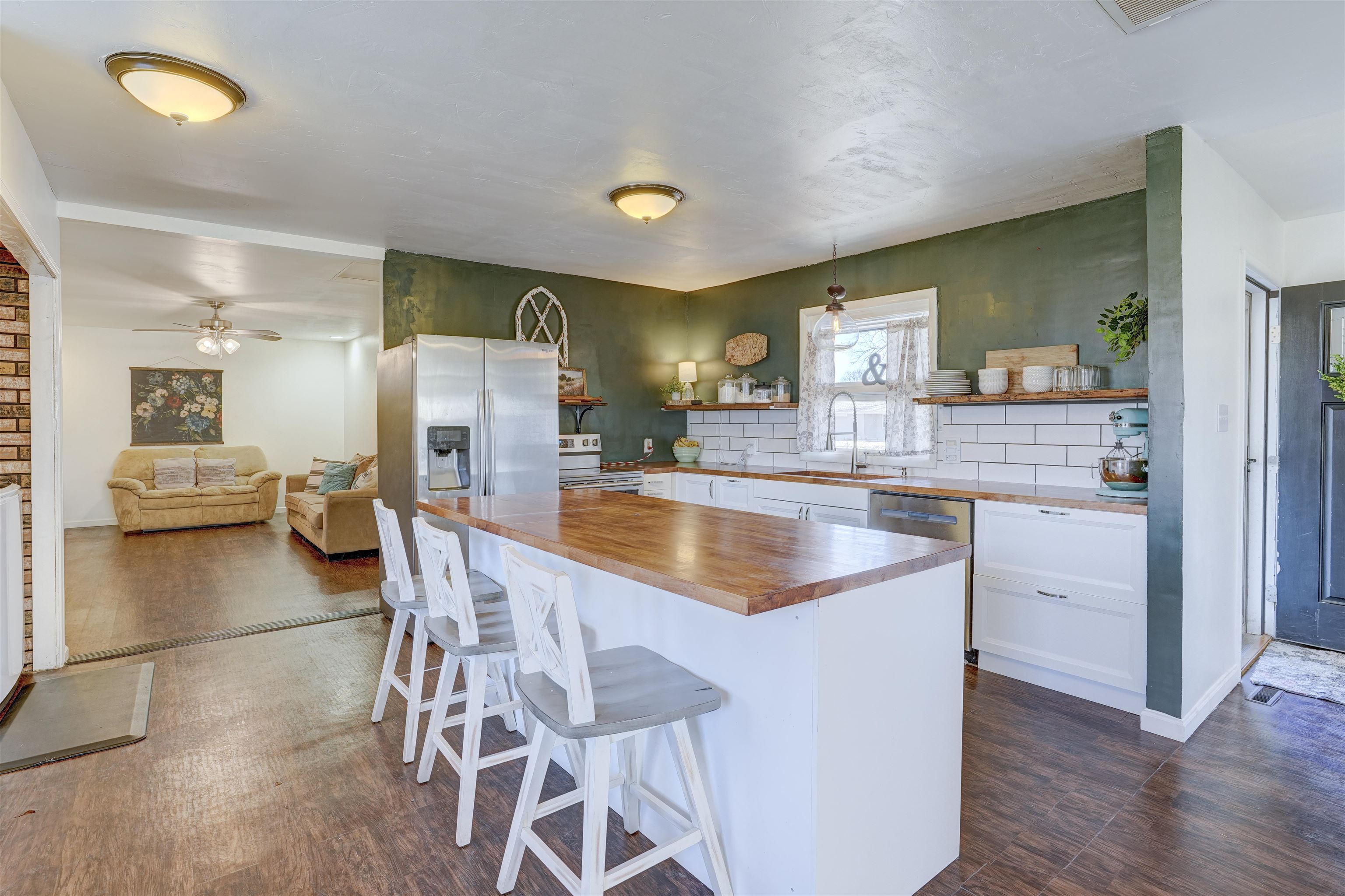 2221 Edgemont Drive Arkansas City KS 67005