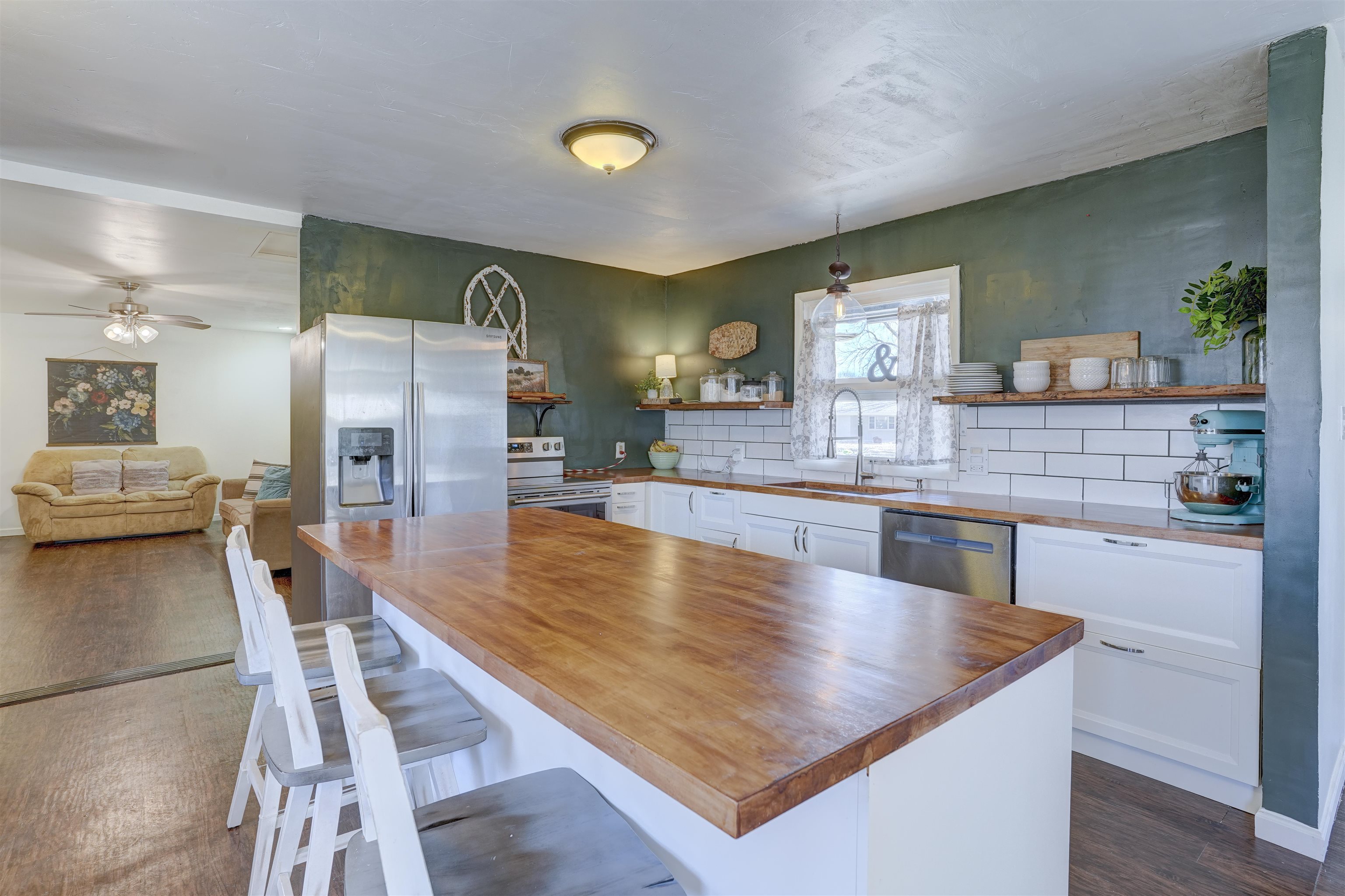 2221 Edgemont Drive Arkansas City KS 67005