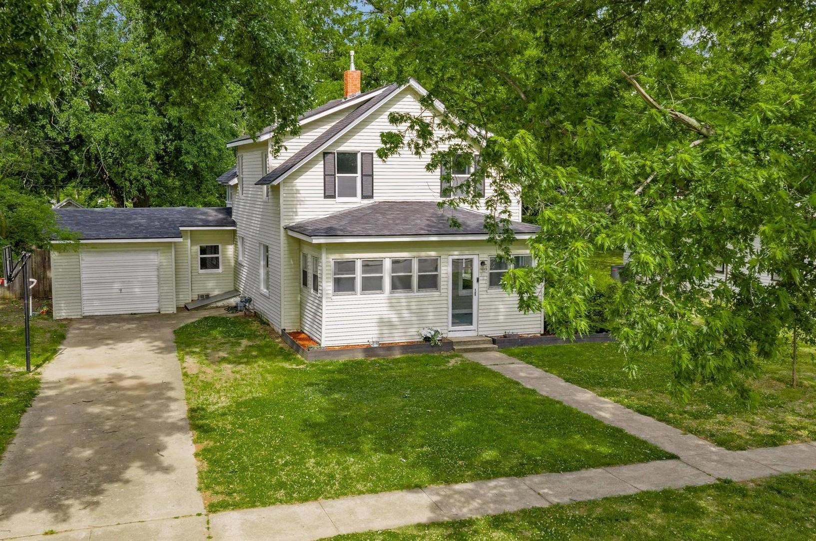901 N Merchant Street Belle Plaine KS 67013