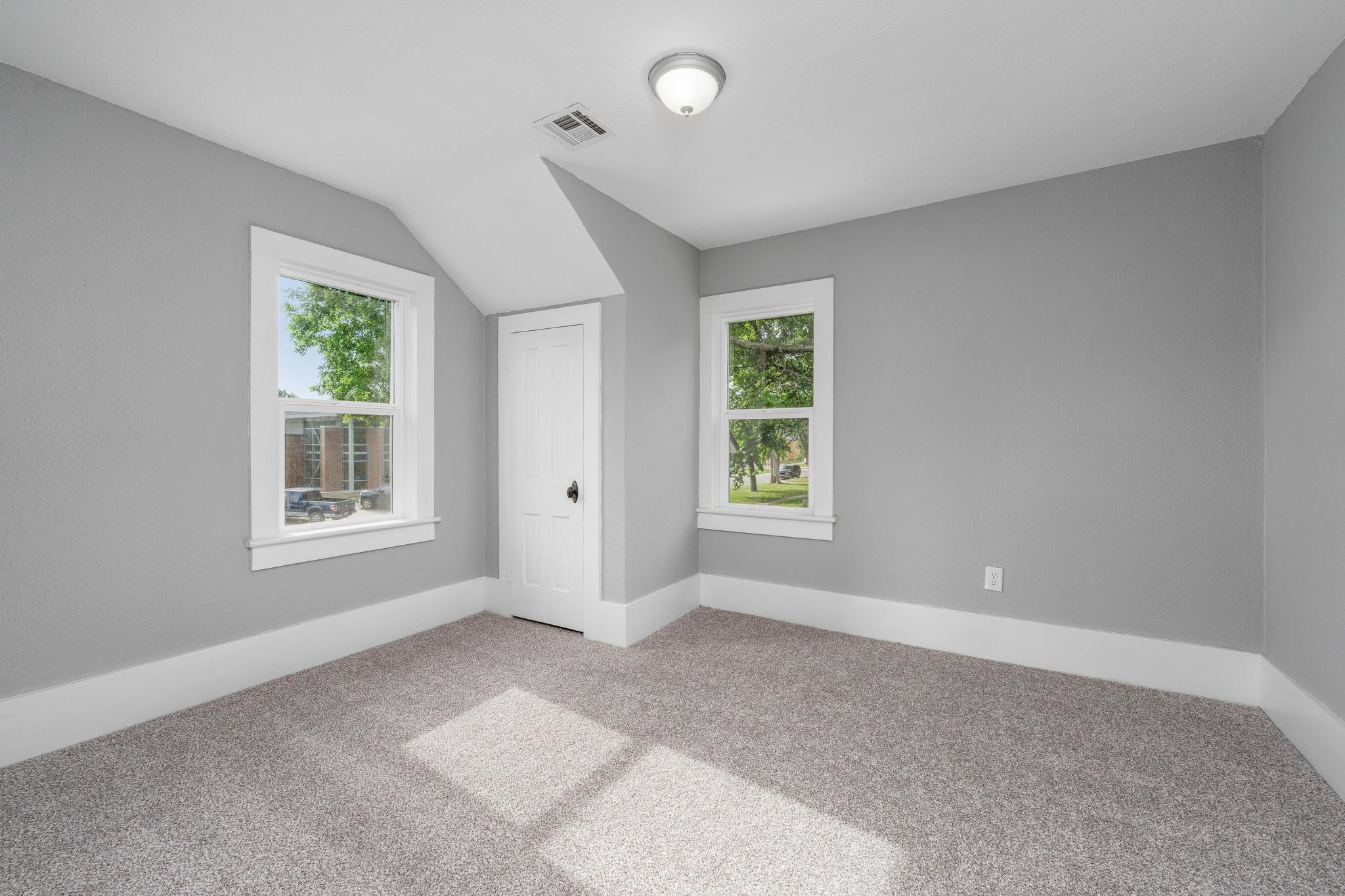 901 N Merchant Street Belle Plaine KS 67013