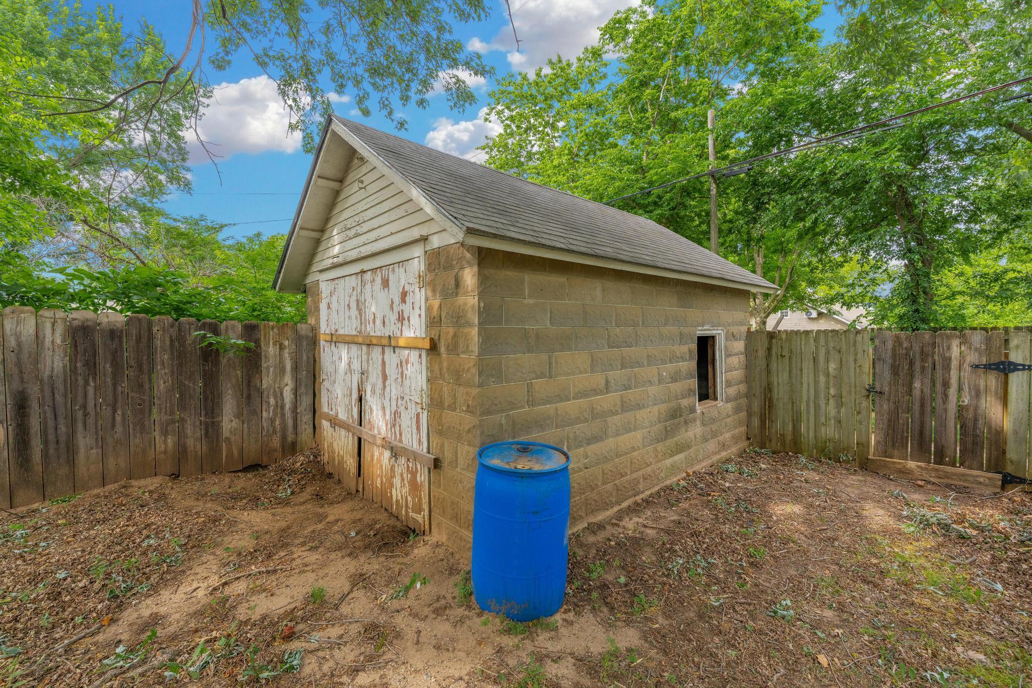901 N Merchant Street Belle Plaine KS 67013