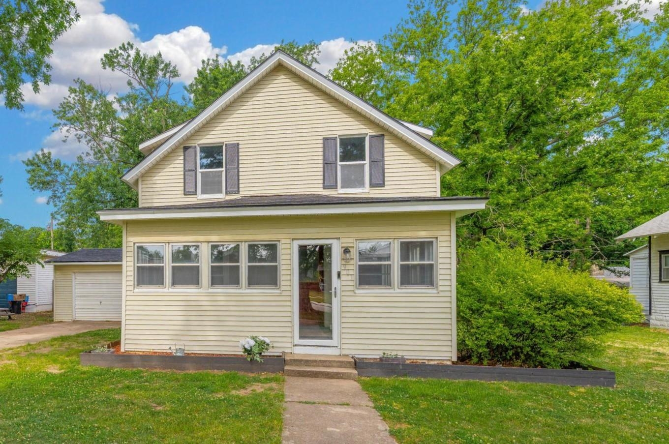 901 N Merchant Street Belle Plaine KS 67013