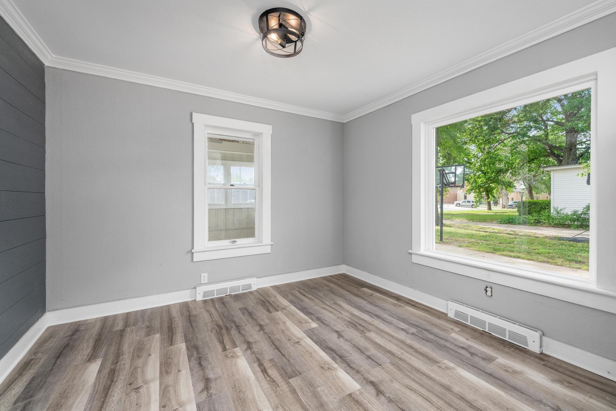 901 N Merchant Street Belle Plaine KS 67013