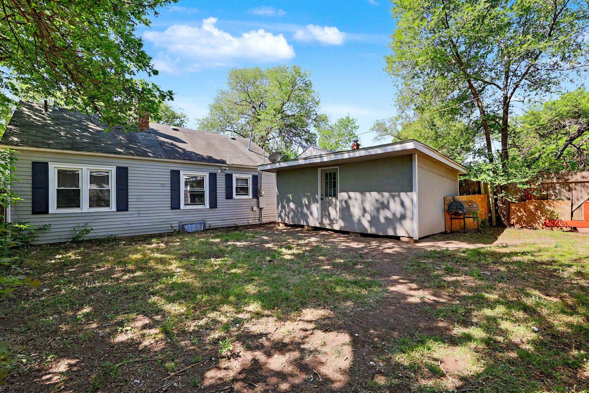 4930 E Pine Wichita KS 67208