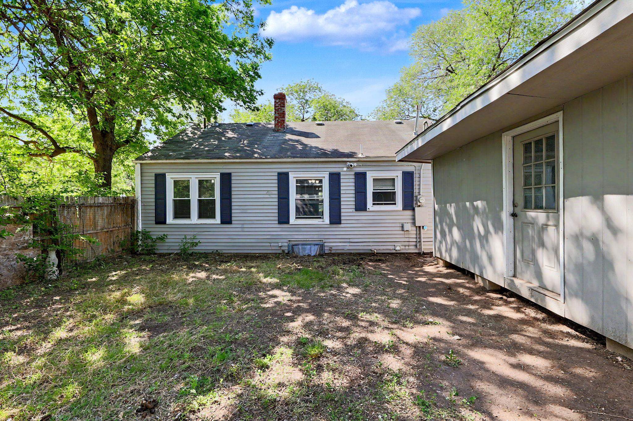 4930 E Pine Wichita KS 67208