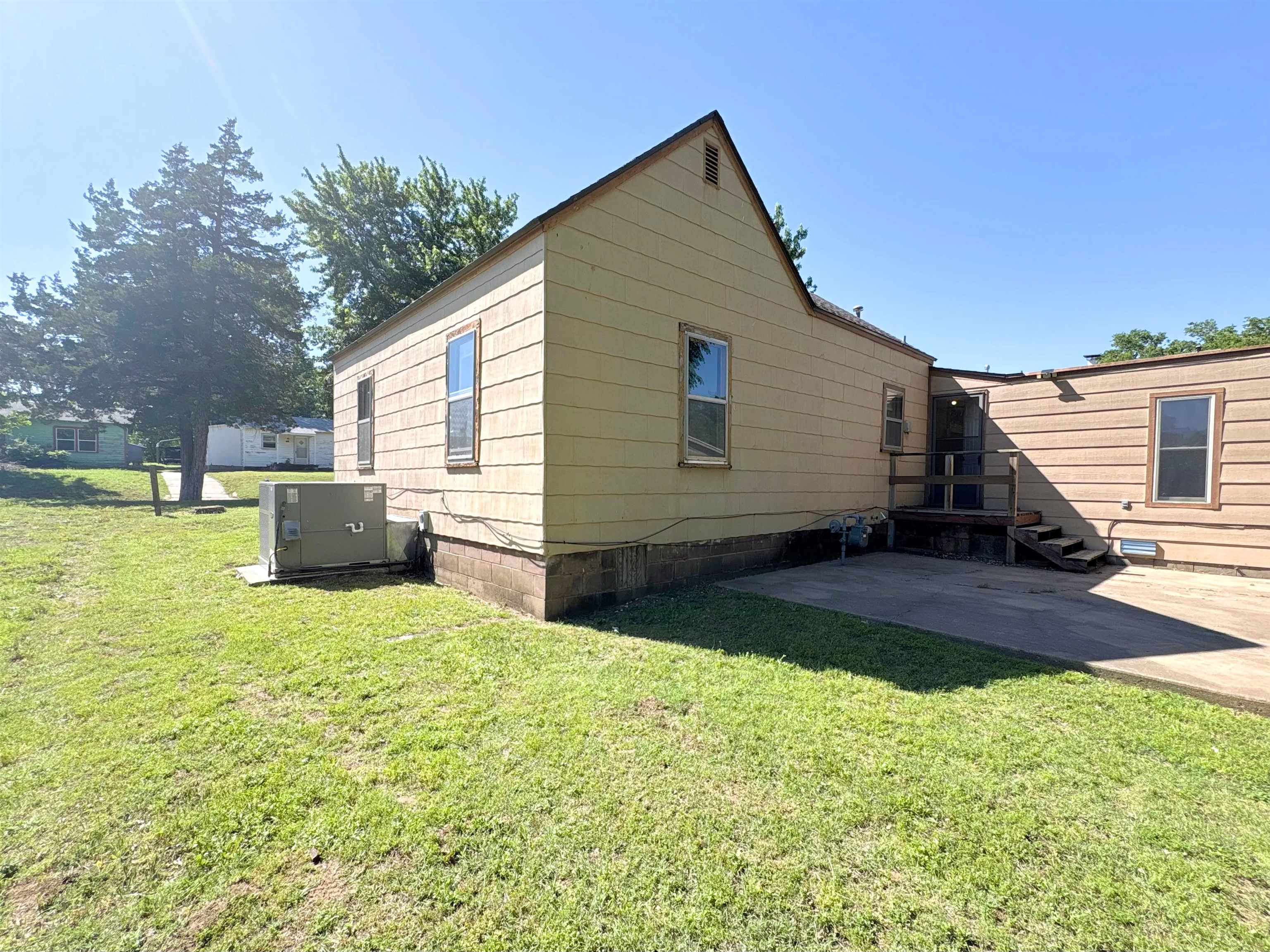 1316 N 9 Th Arkansas City KS 67005