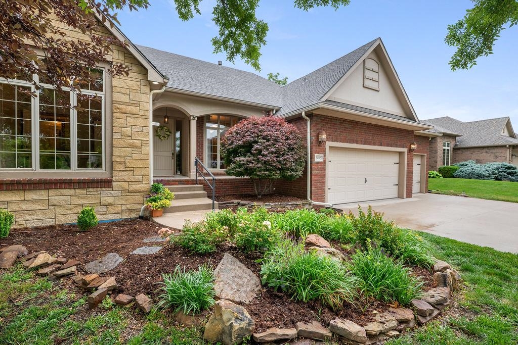 2405 N Peckham Court Wichita KS 67228