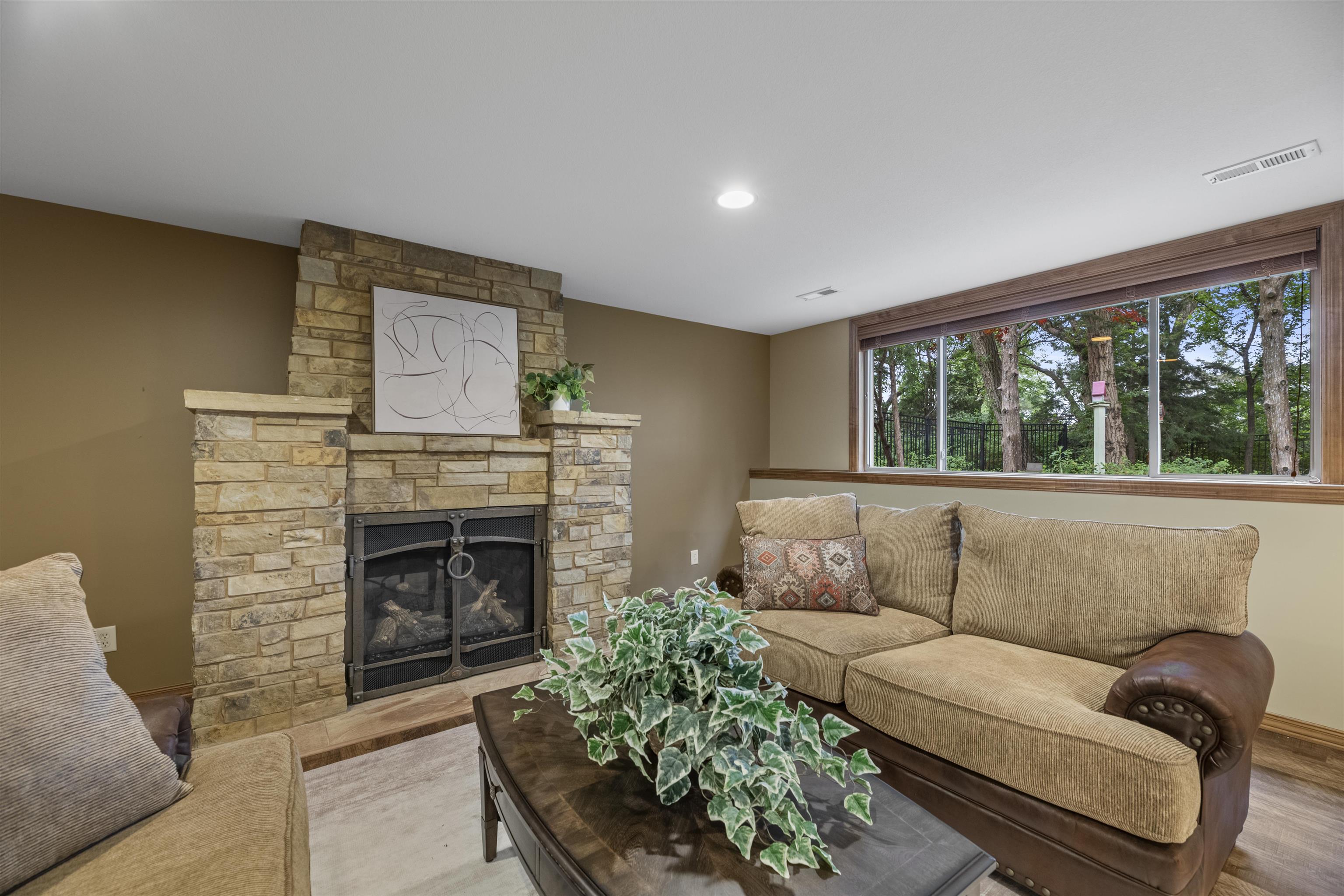 2405 N Peckham Court Wichita KS 67228