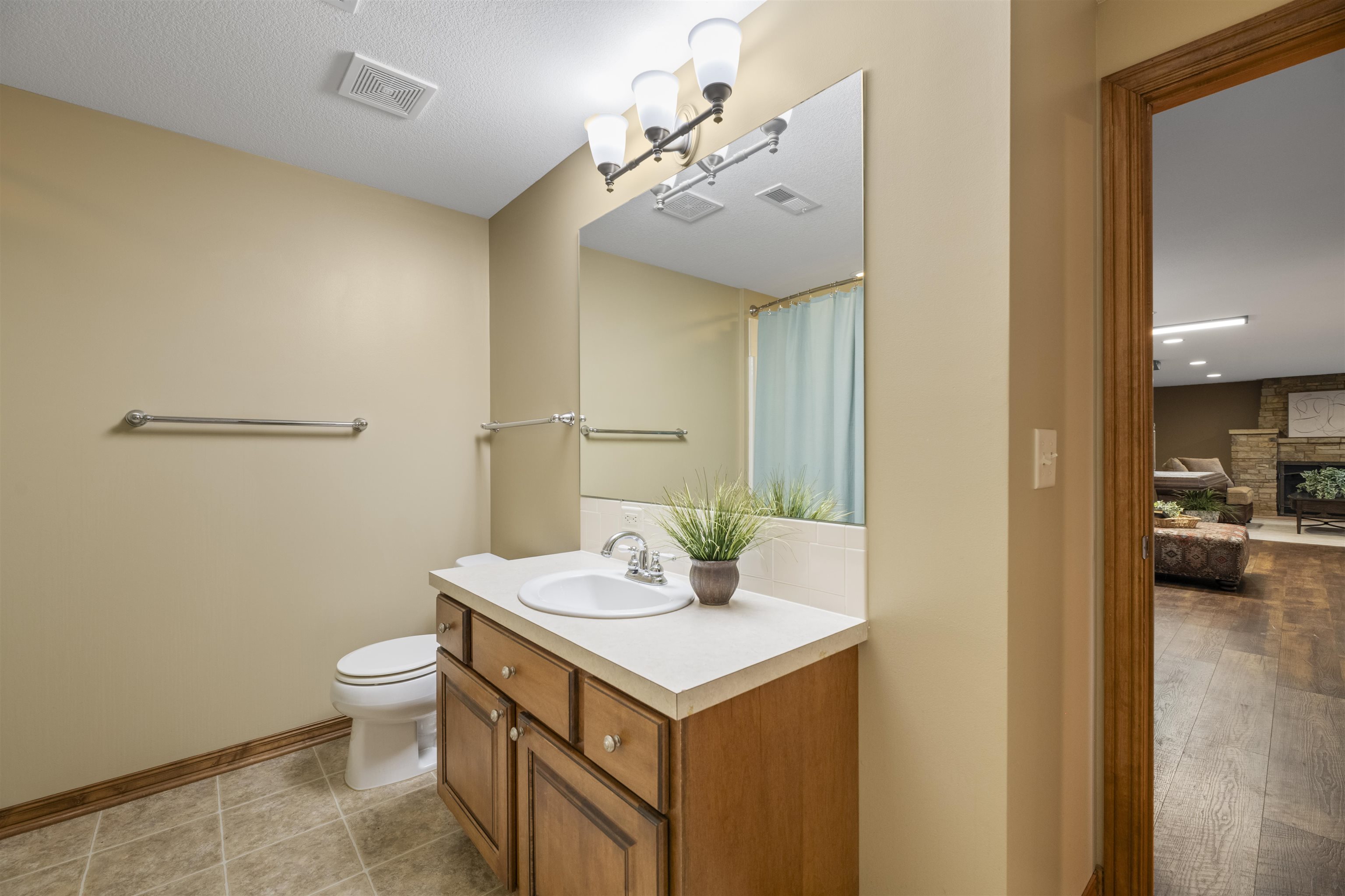 2405 N Peckham Court Wichita KS 67228