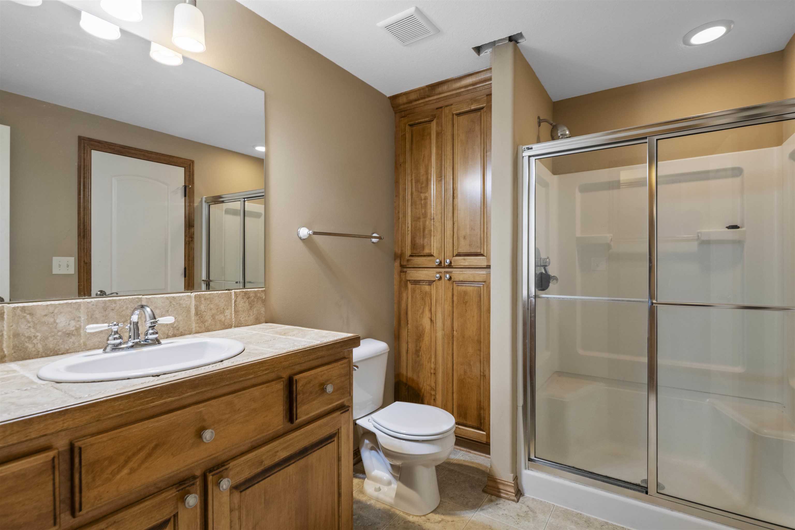 2405 N Peckham Court Wichita KS 67228
