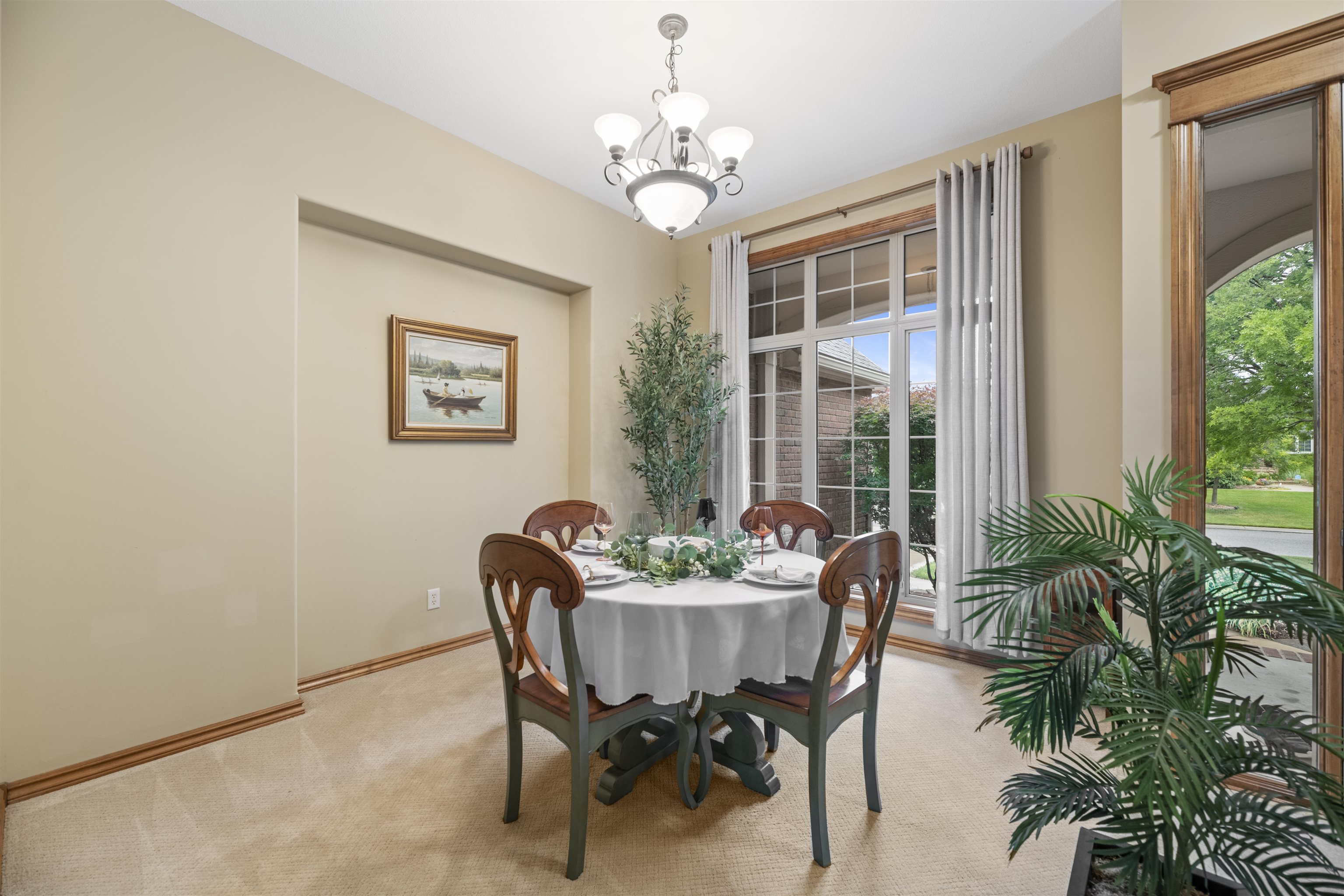 2405 N Peckham Court Wichita KS 67228