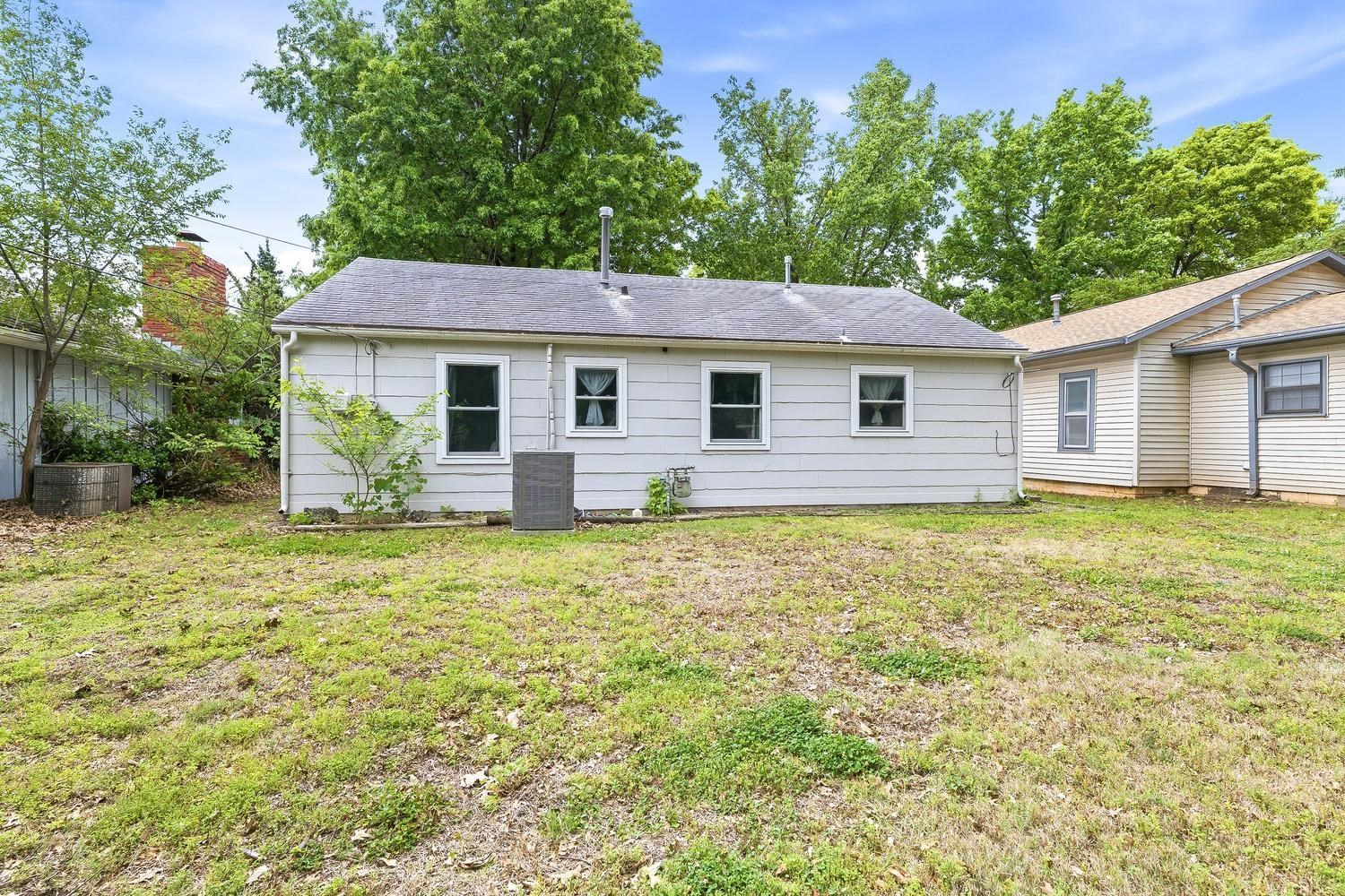 712 E 17th Winfield KS 67156