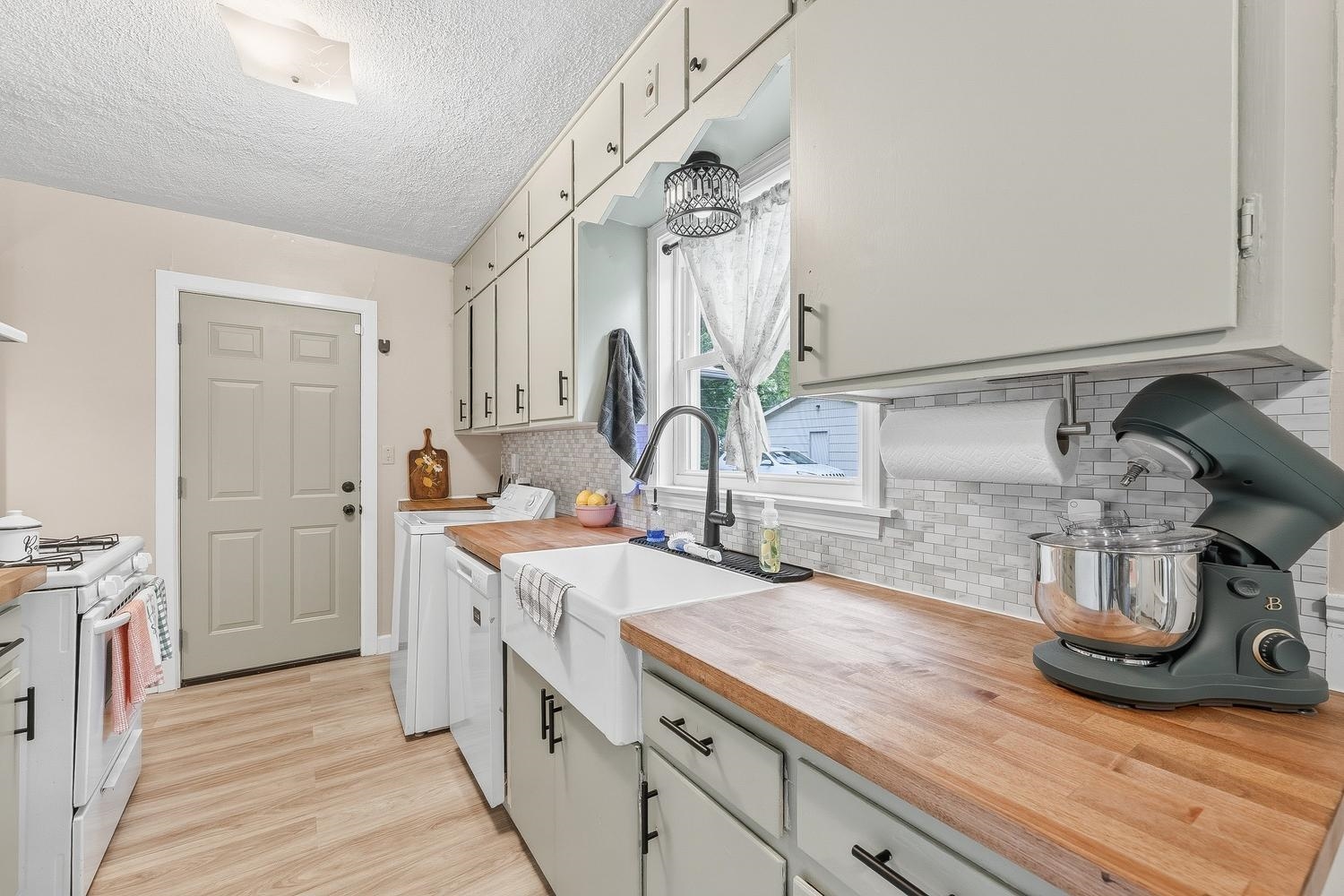 712 E 17th Winfield KS 67156
