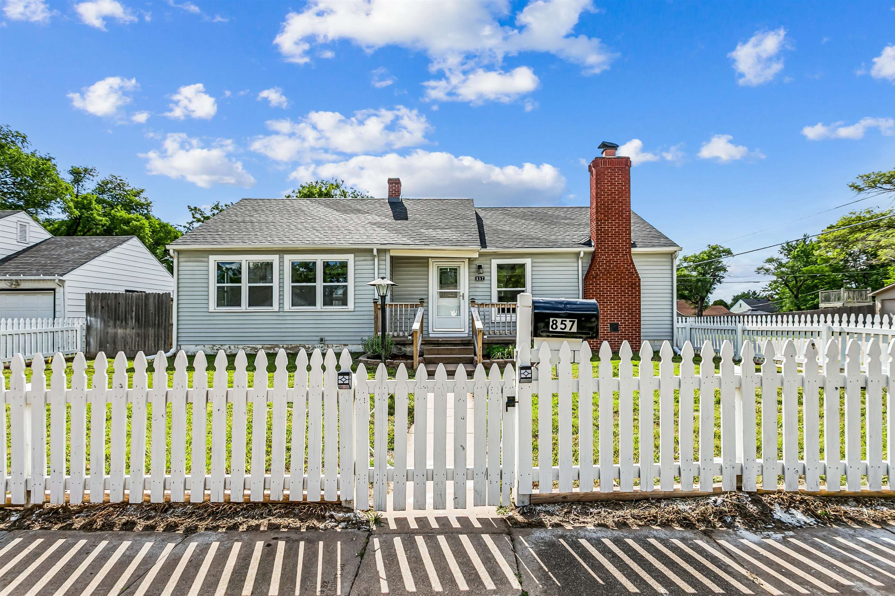 857 N Ridgewood Wichita KS 67208