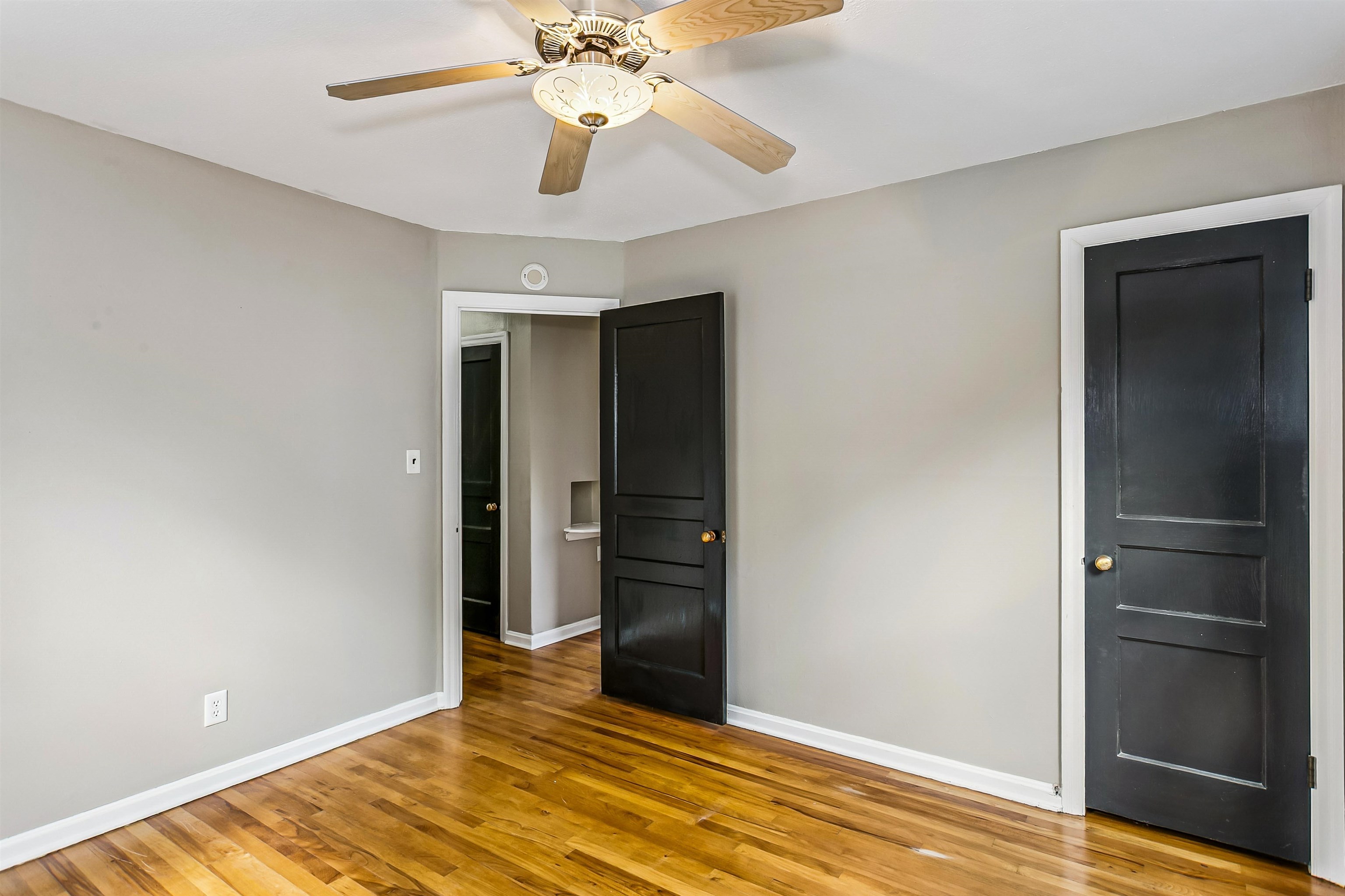 857 N Ridgewood Wichita KS 67208