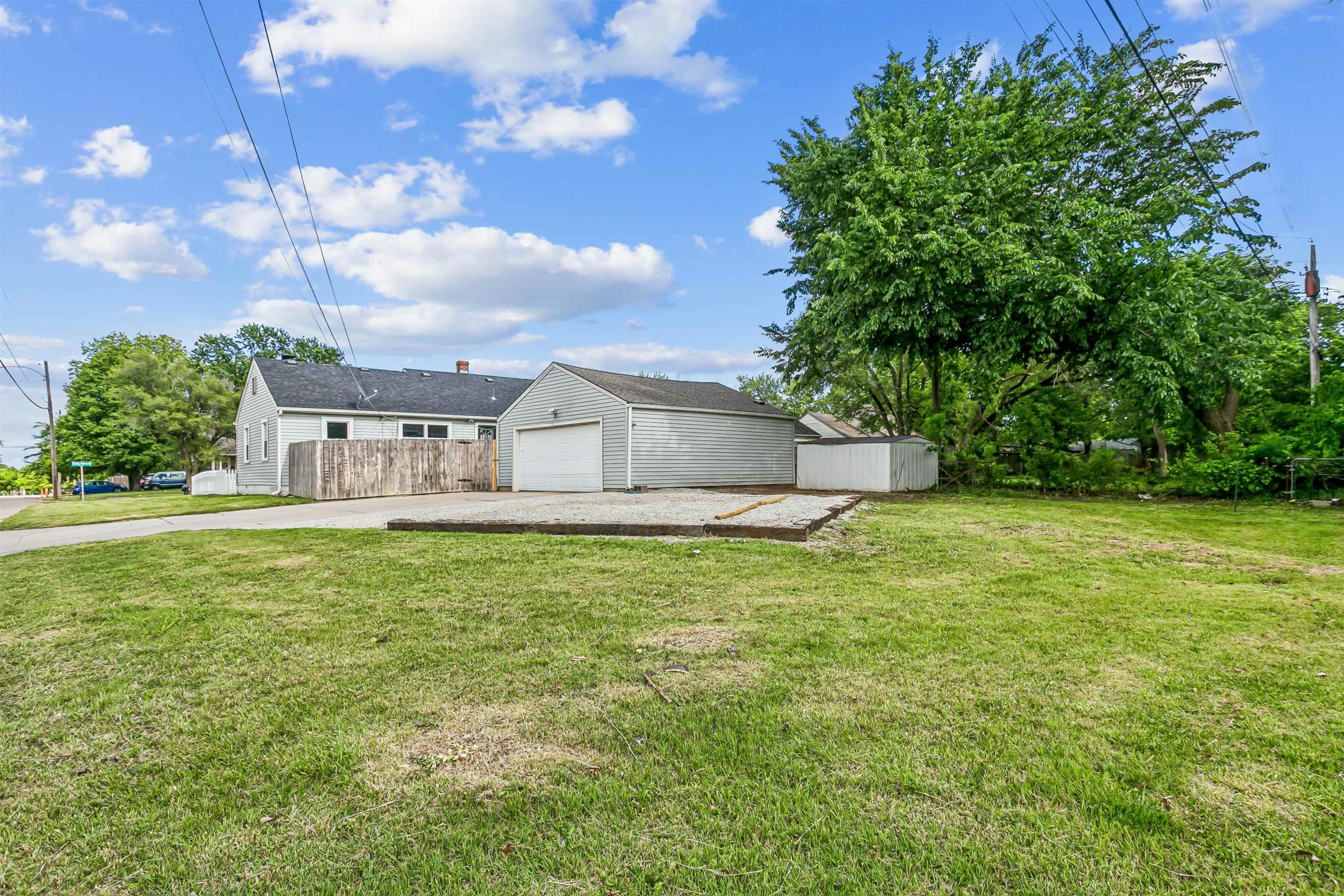 857 N Ridgewood Wichita KS 67208