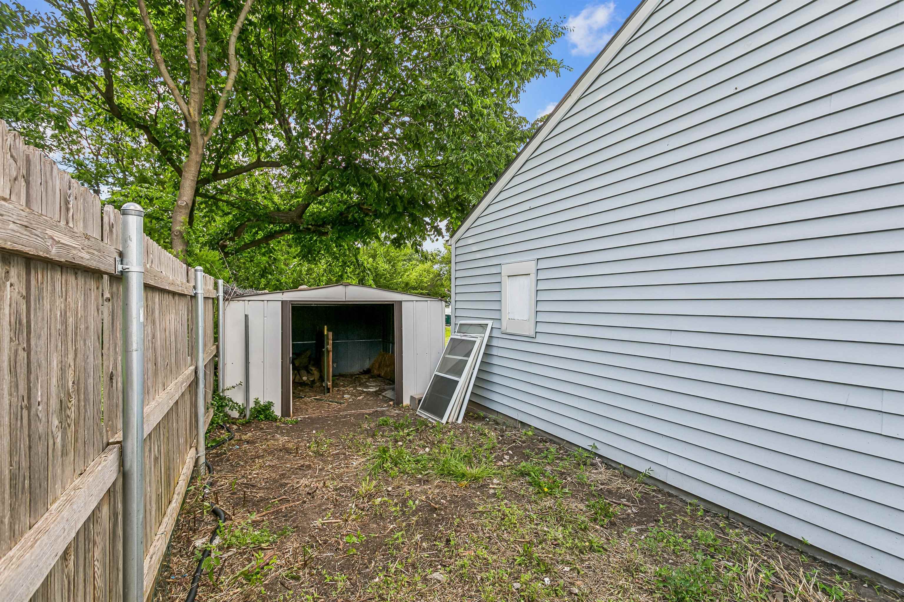 857 N Ridgewood Wichita KS 67208