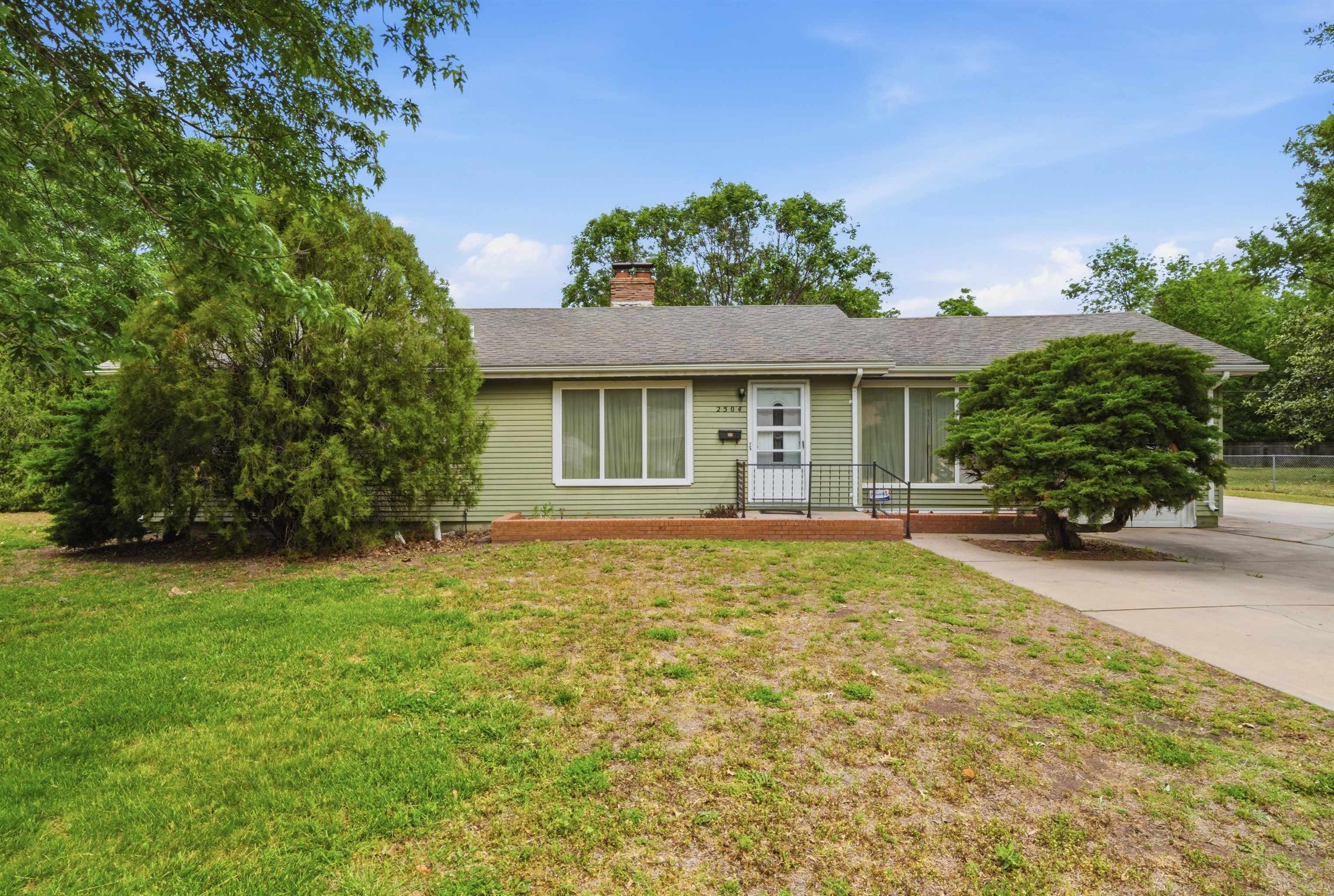 2504 E Clover Lane Wichita KS 67216