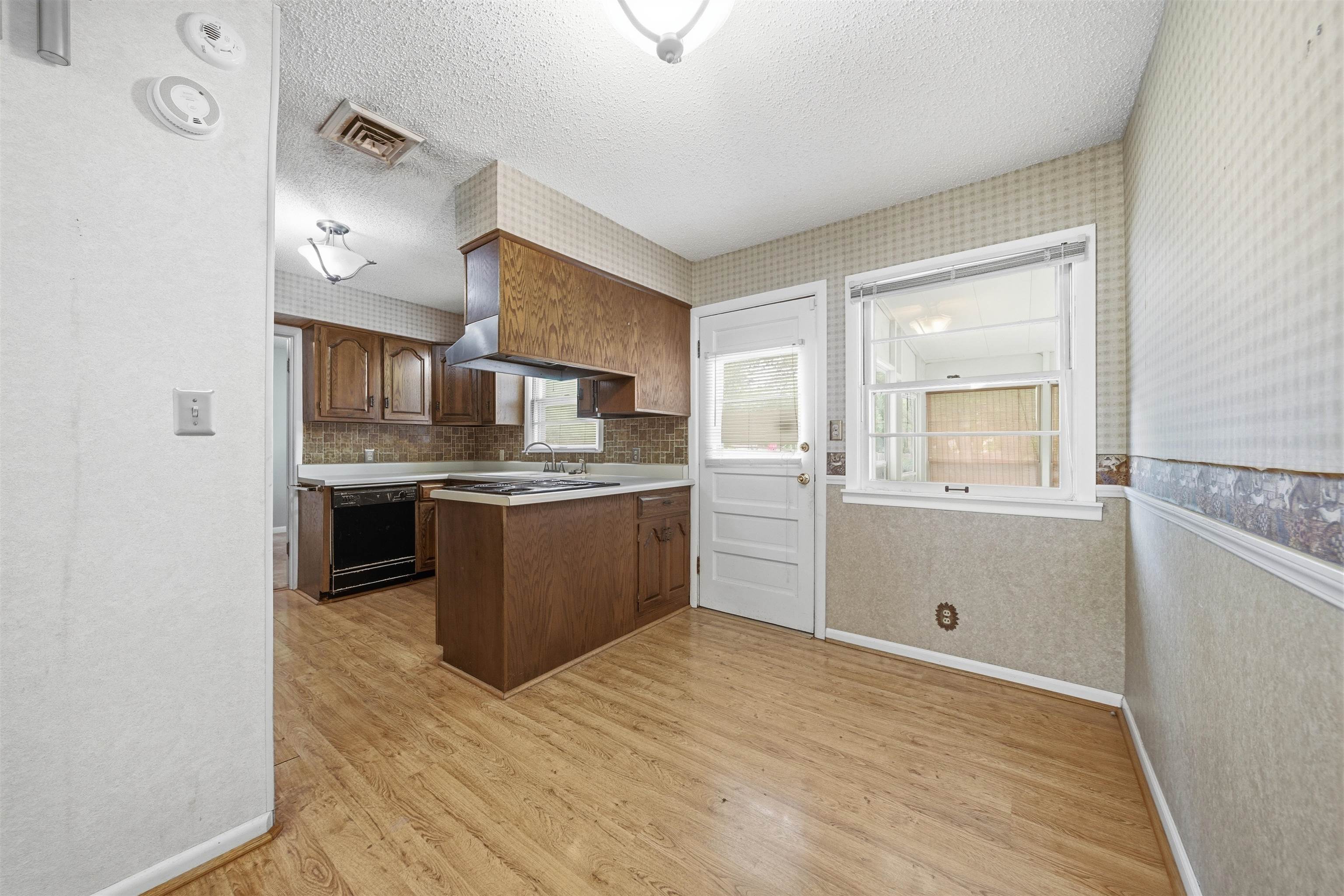2504 E Clover Lane Wichita KS 67216
