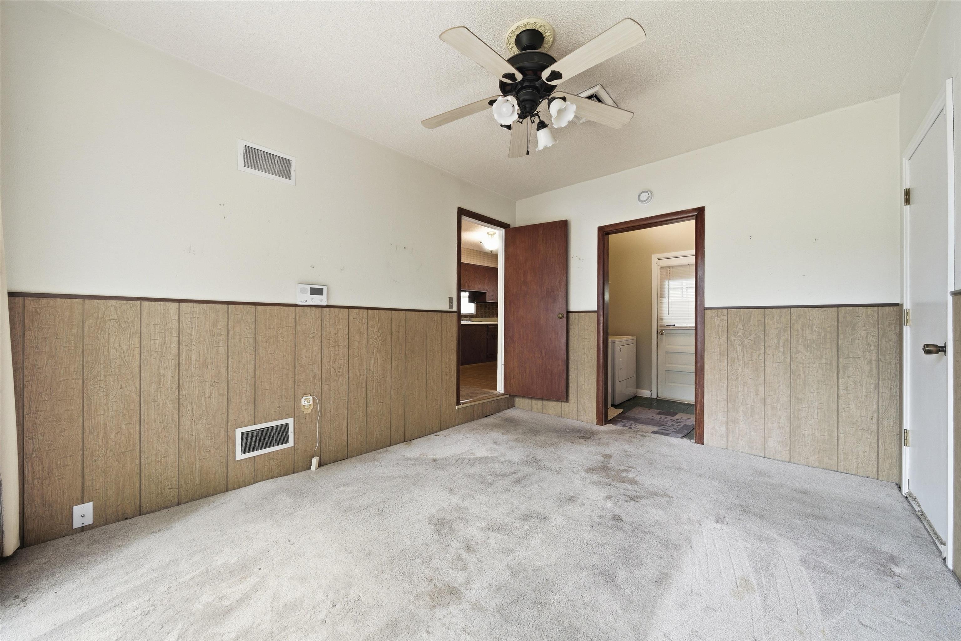 2504 E Clover Lane Wichita KS 67216