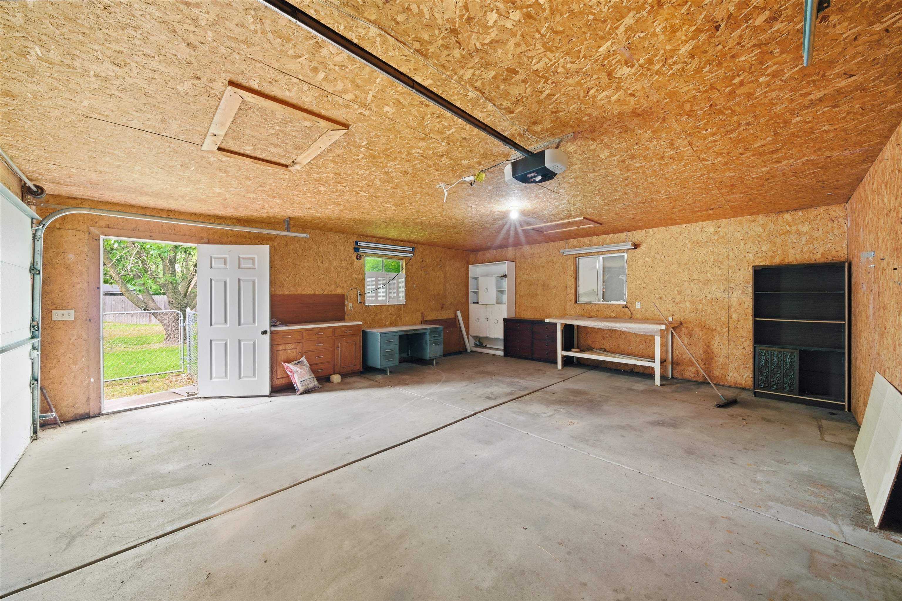2504 E Clover Lane Wichita KS 67216