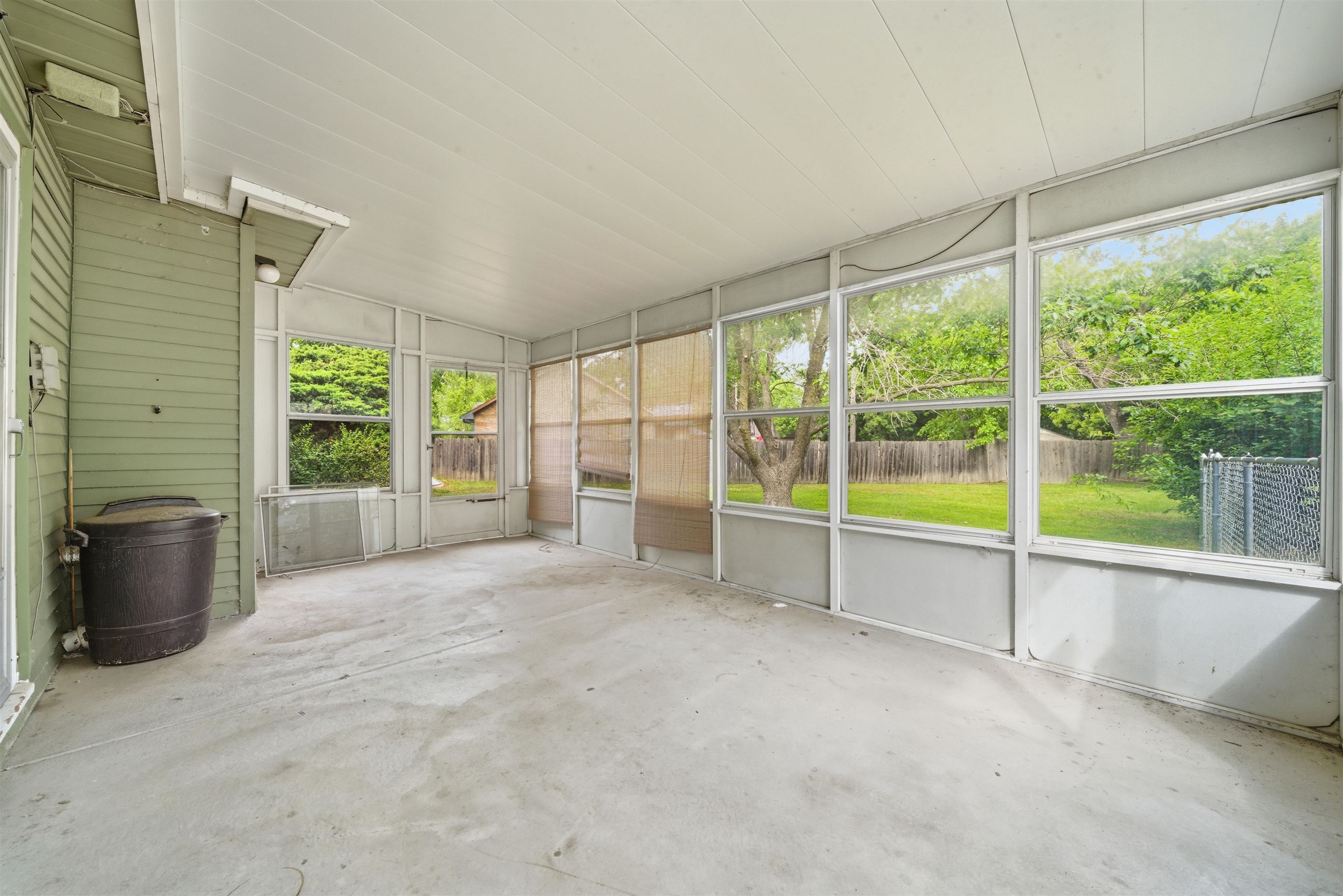 2504 E Clover Lane Wichita KS 67216