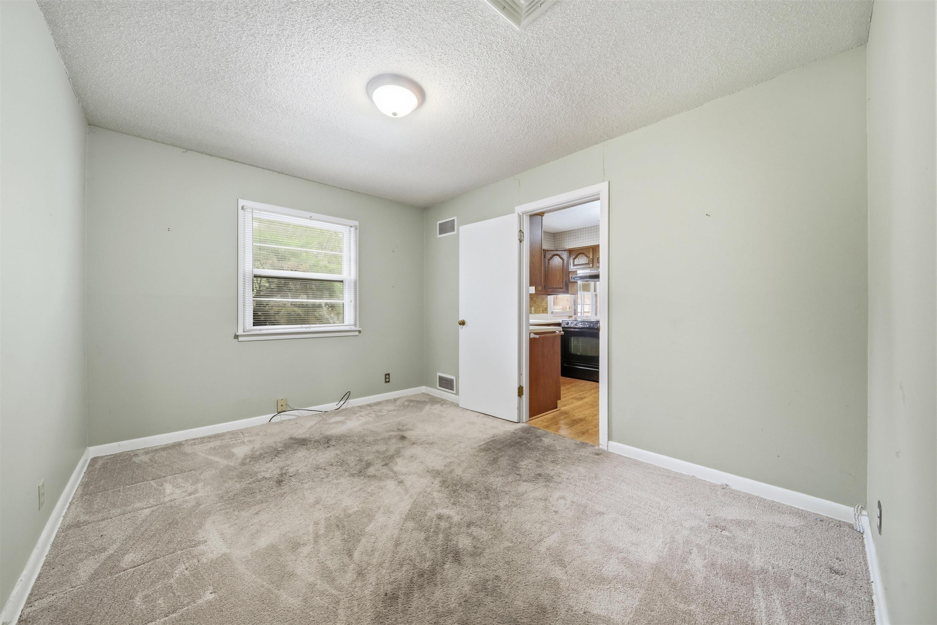 2504 E Clover Lane Wichita KS 67216