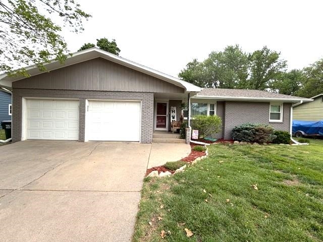 112 Willow Lane Hesston KS 67062