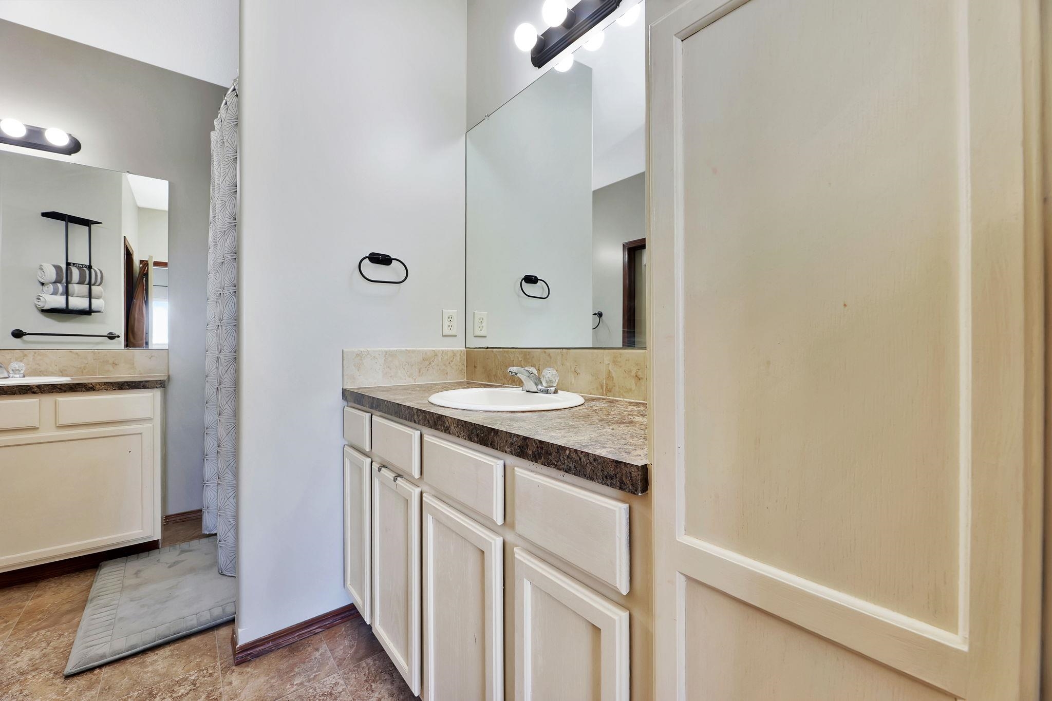 2025 E Clover Court Andover KS 67002