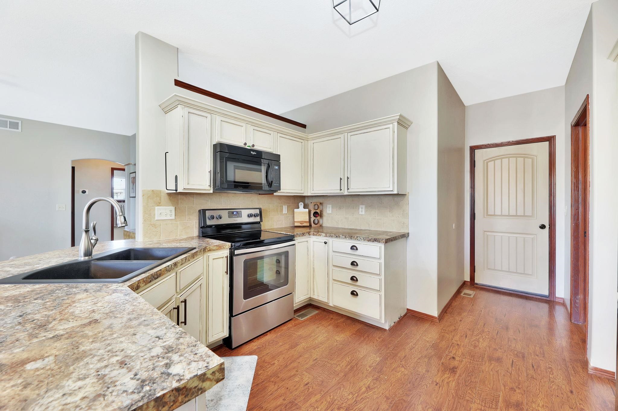 2025 E Clover Court Andover KS 67002