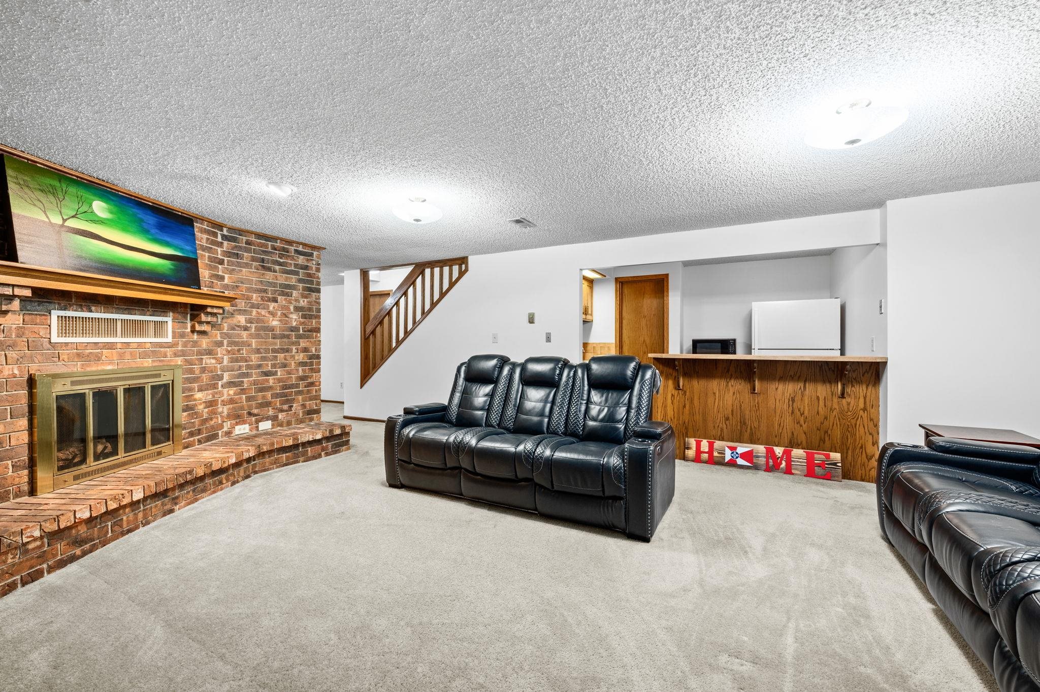 1407 E Hickory Branch Derby KS 67037