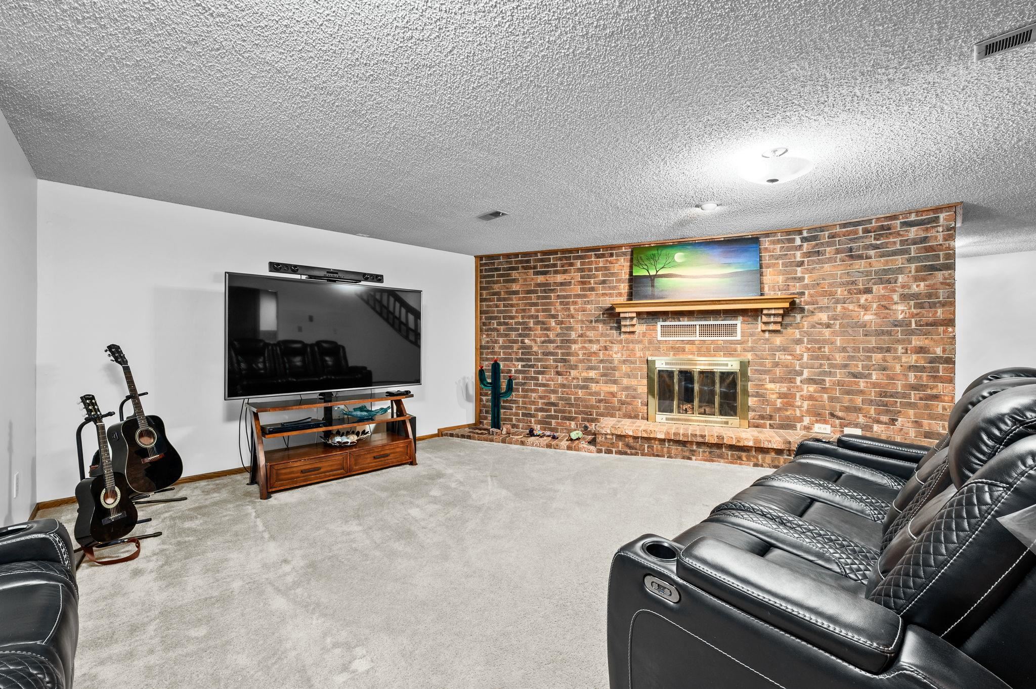 1407 E Hickory Branch Derby KS 67037