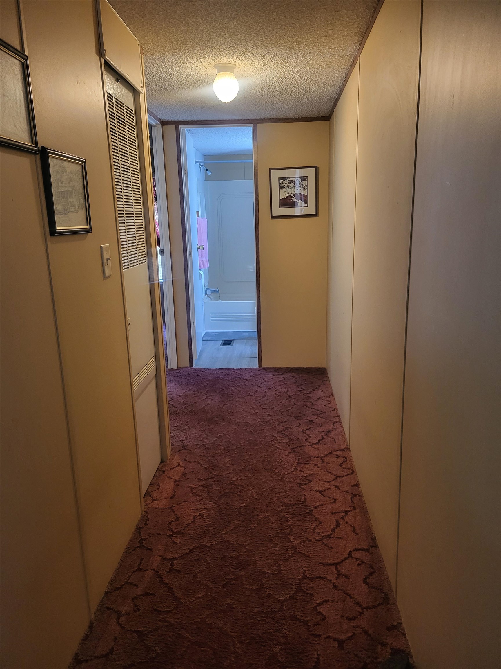 220 W 7th Street Eureka KS 67045