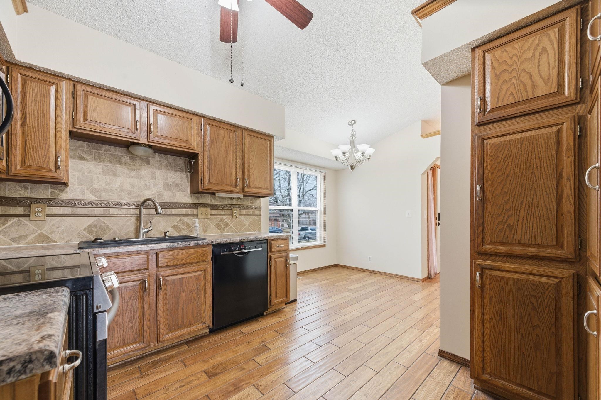 1644 N Parkdale Street Wichita KS 67212